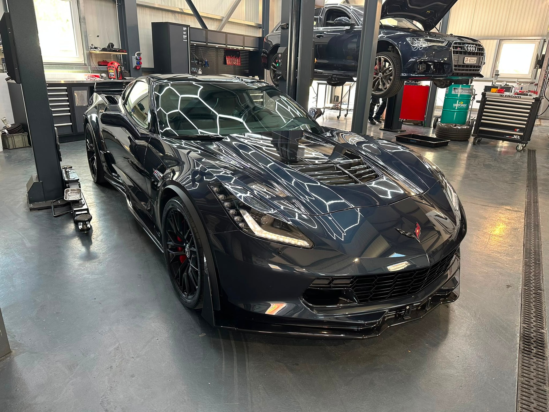 CHEVROLET Z06-image-1