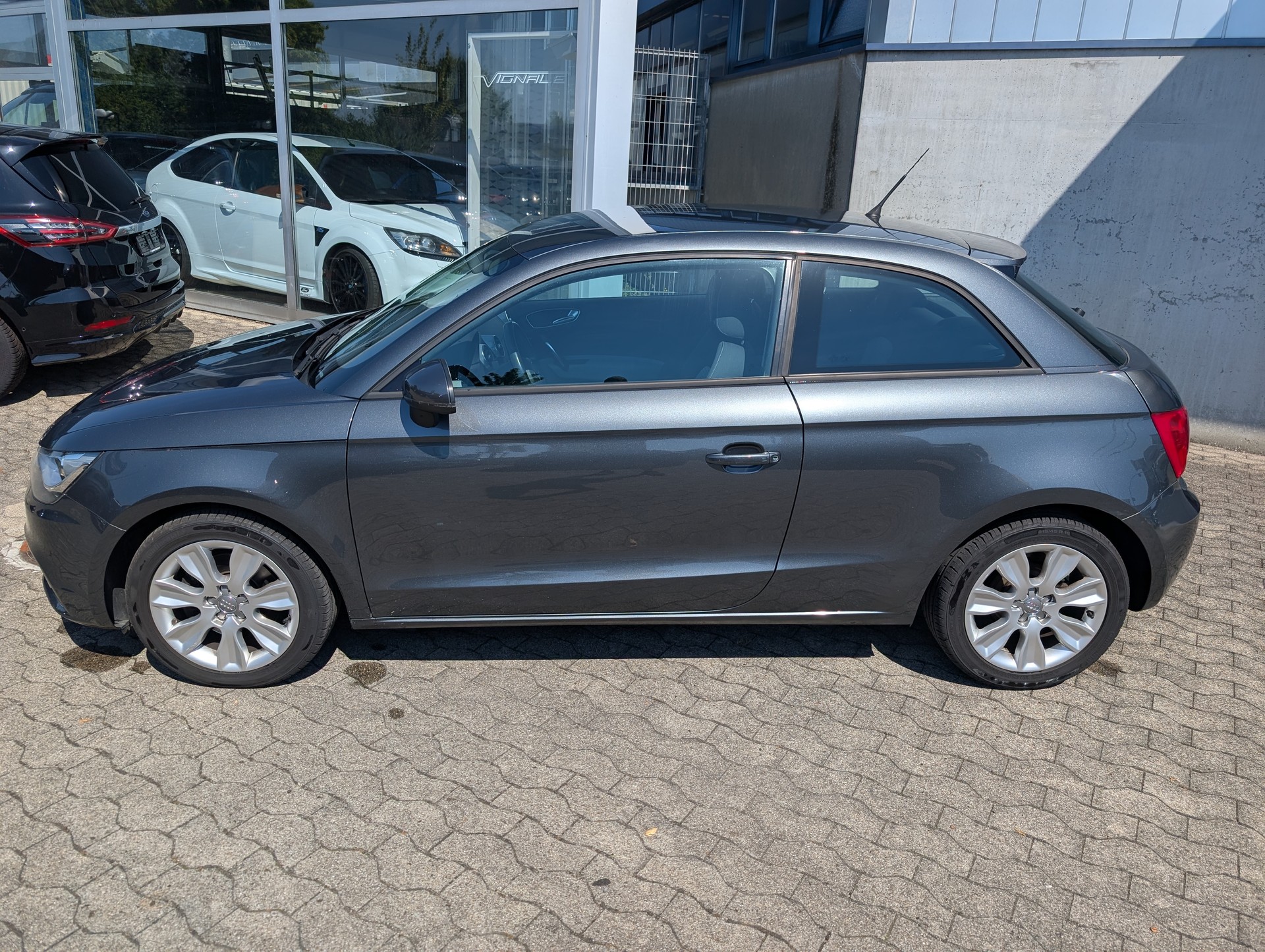 AUDI A1 1.4 TFSI Ambition-image-5