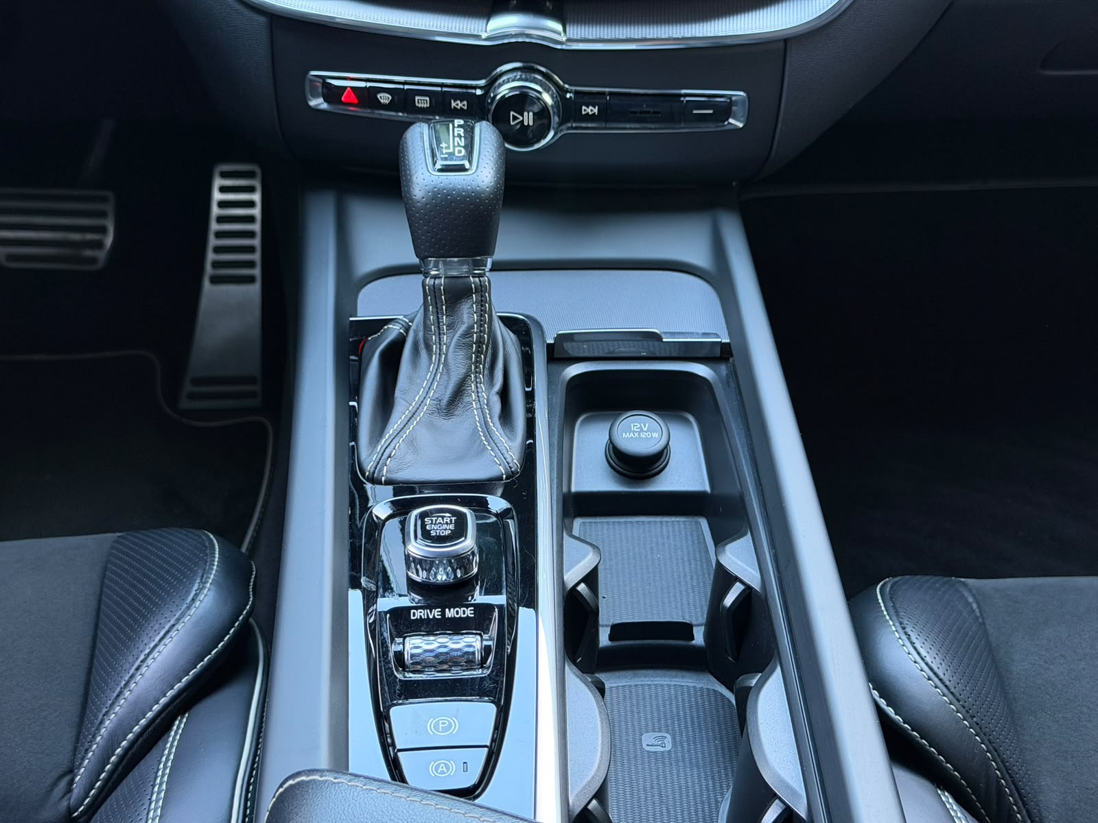 VOLVO XC60 T5 AWD R-Design Geartronic-image-29