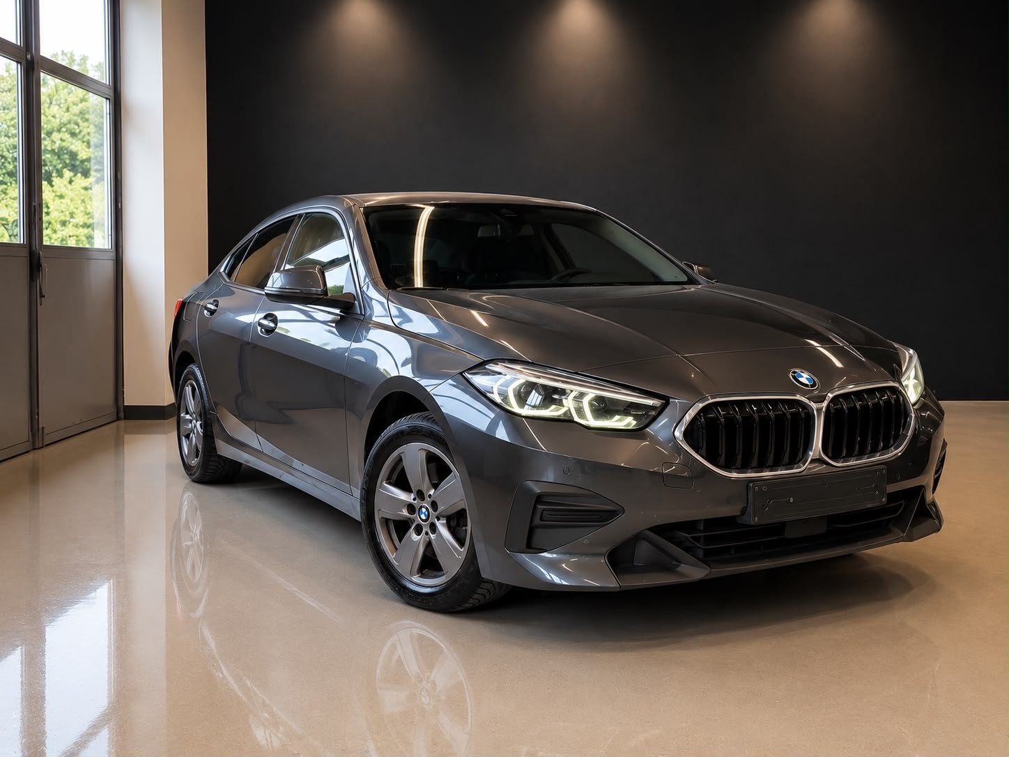 BMW 216 Gran Coupé-image-4