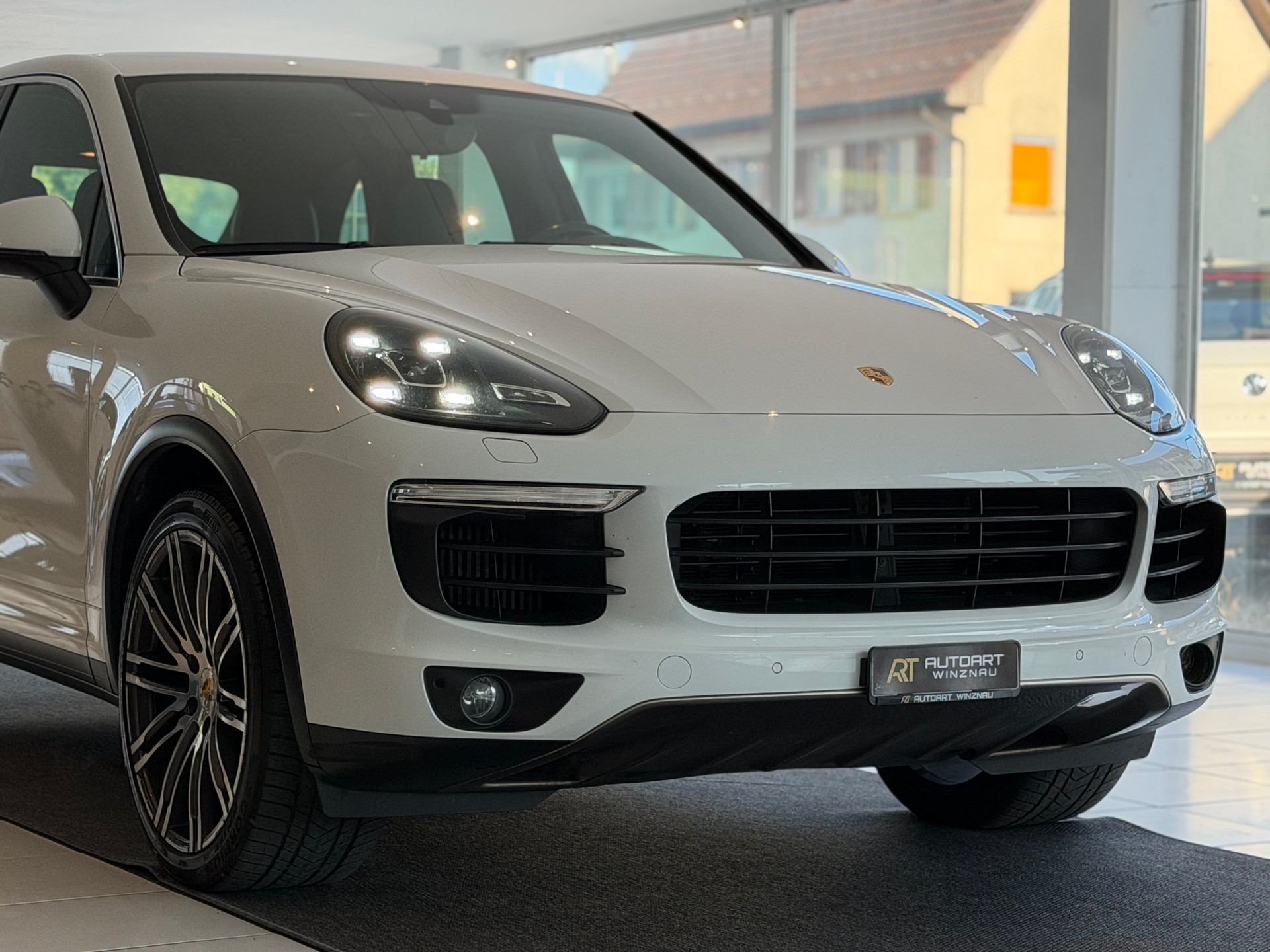 PORSCHE Cayenne Diesel Aerodynamik **ab MFK & Service**-showroom-element-3