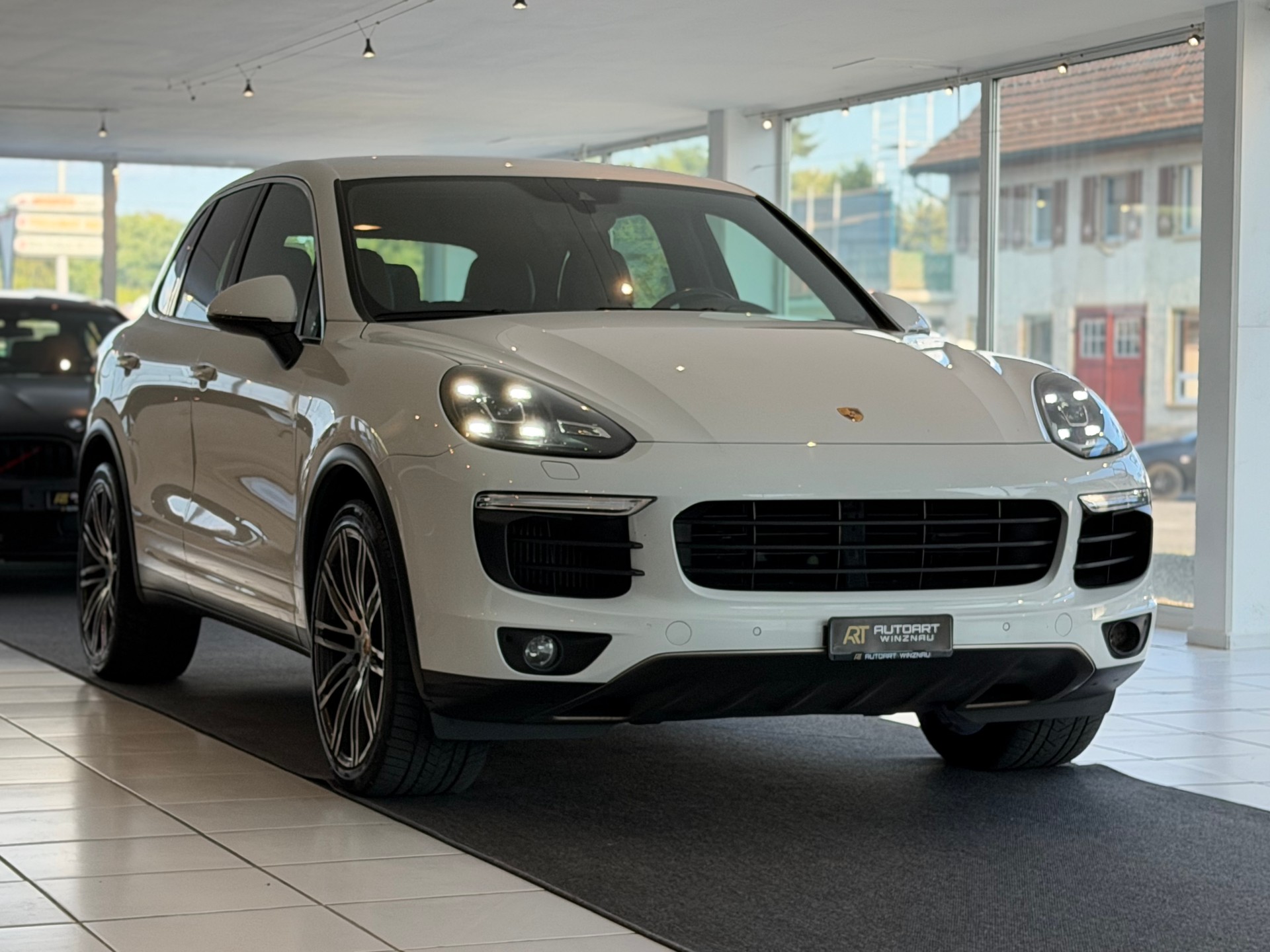 PORSCHE Cayenne Diesel Aerodynamik **ab MFK & Service**-showroom-element-2