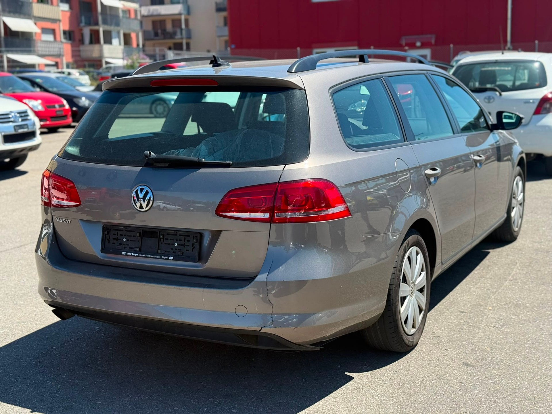 VW Passat Variant 1.4 TSI BlueMotion Trendline-image-2