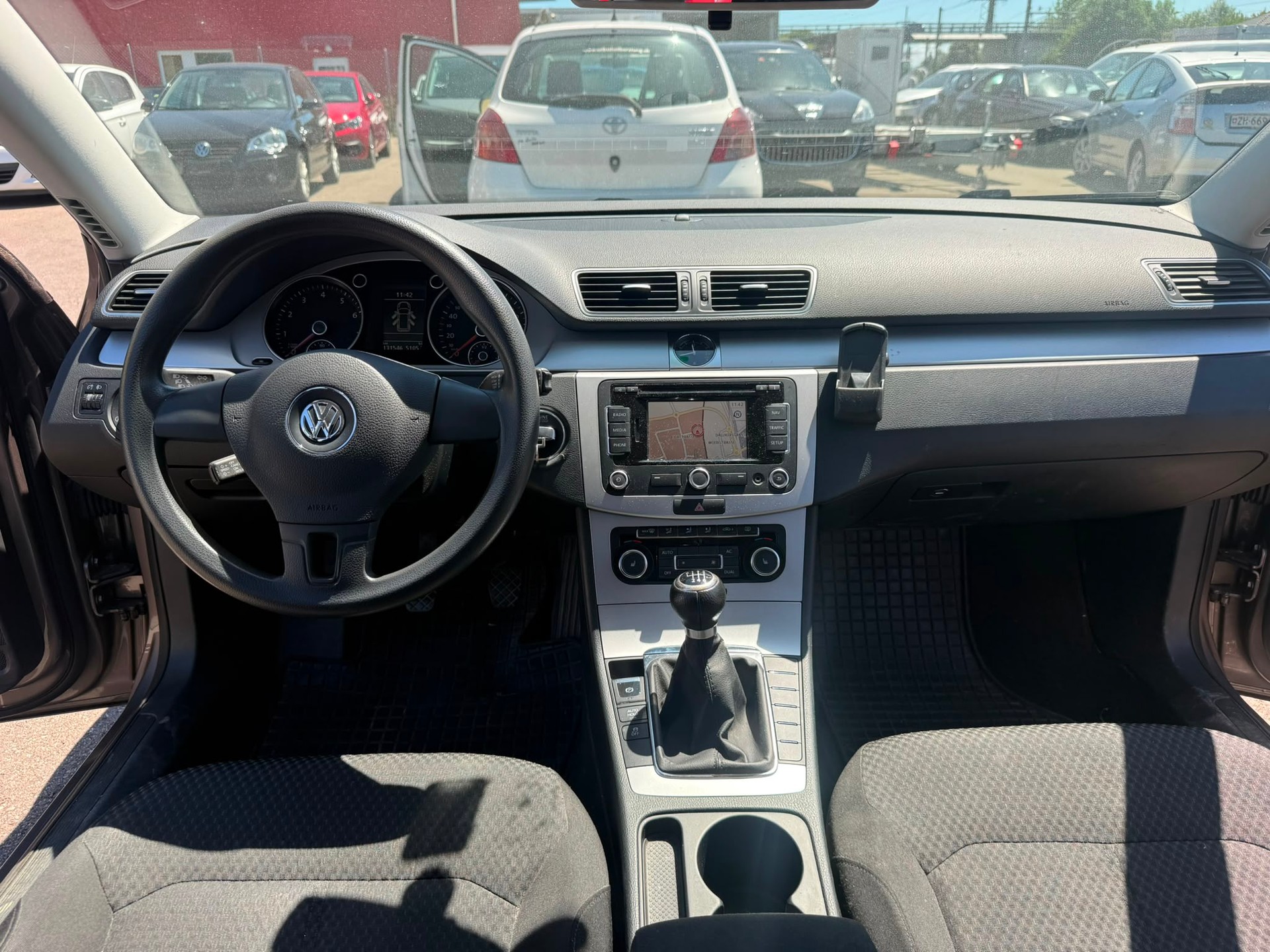 VW Passat Variant 1.4 TSI BlueMotion Trendline-image-7