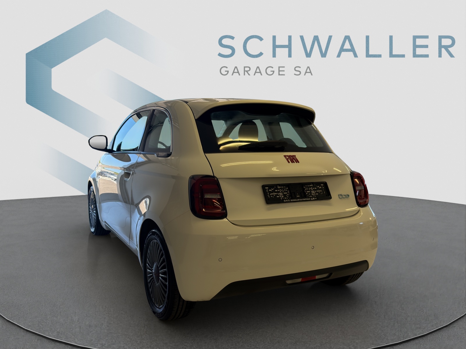 FIAT 500e Red-image-5