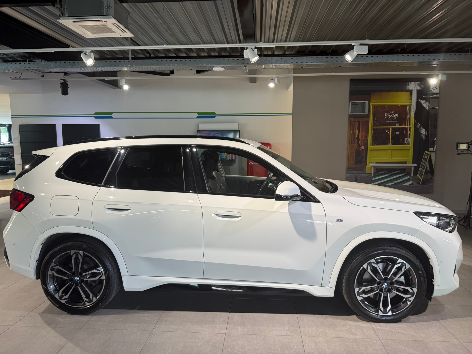 BMW X1 xDrive 23d 48V M Sport-image-5