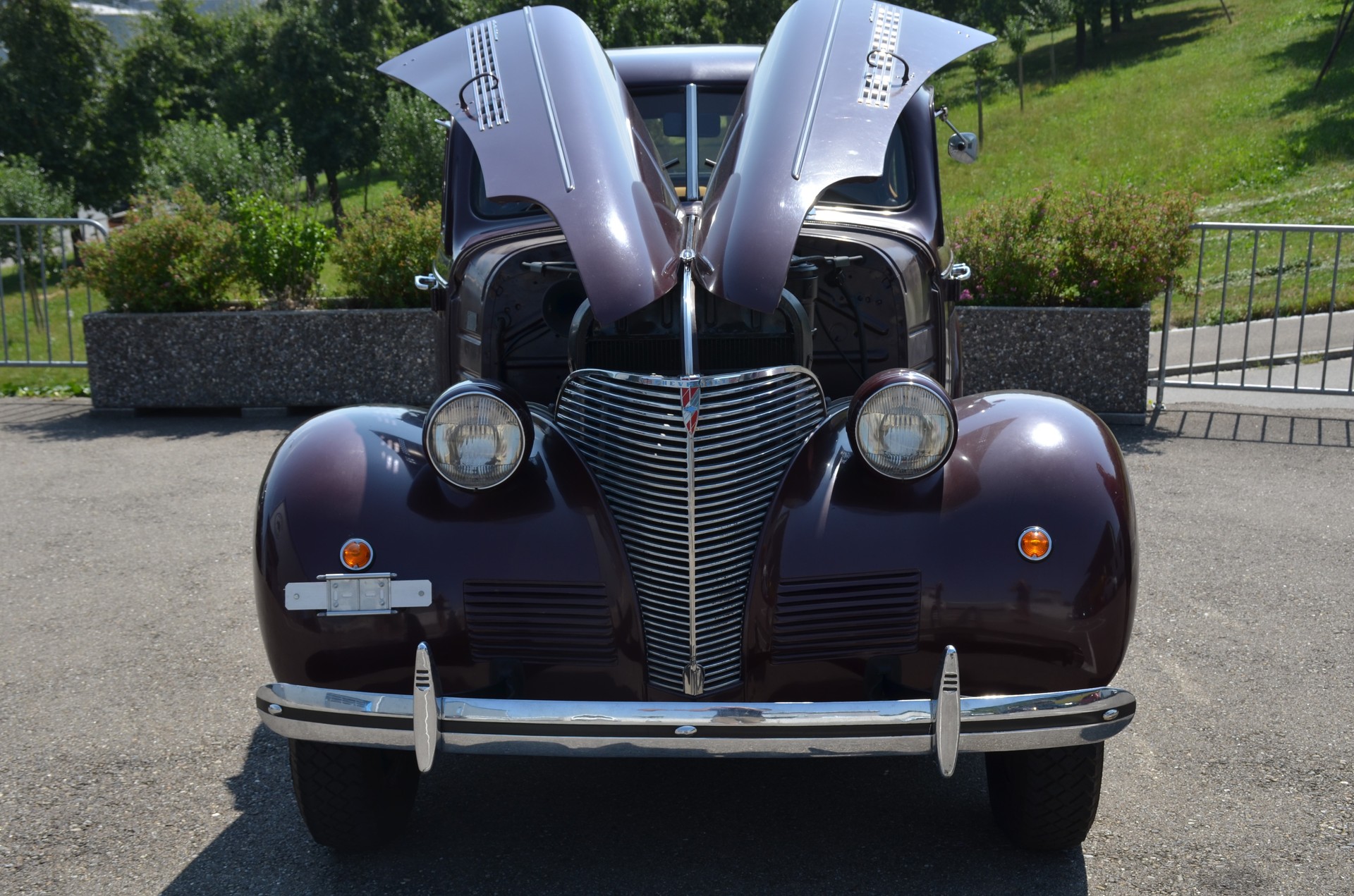 CHEVROLET Master Deluxe Sedan-showroom-element-3