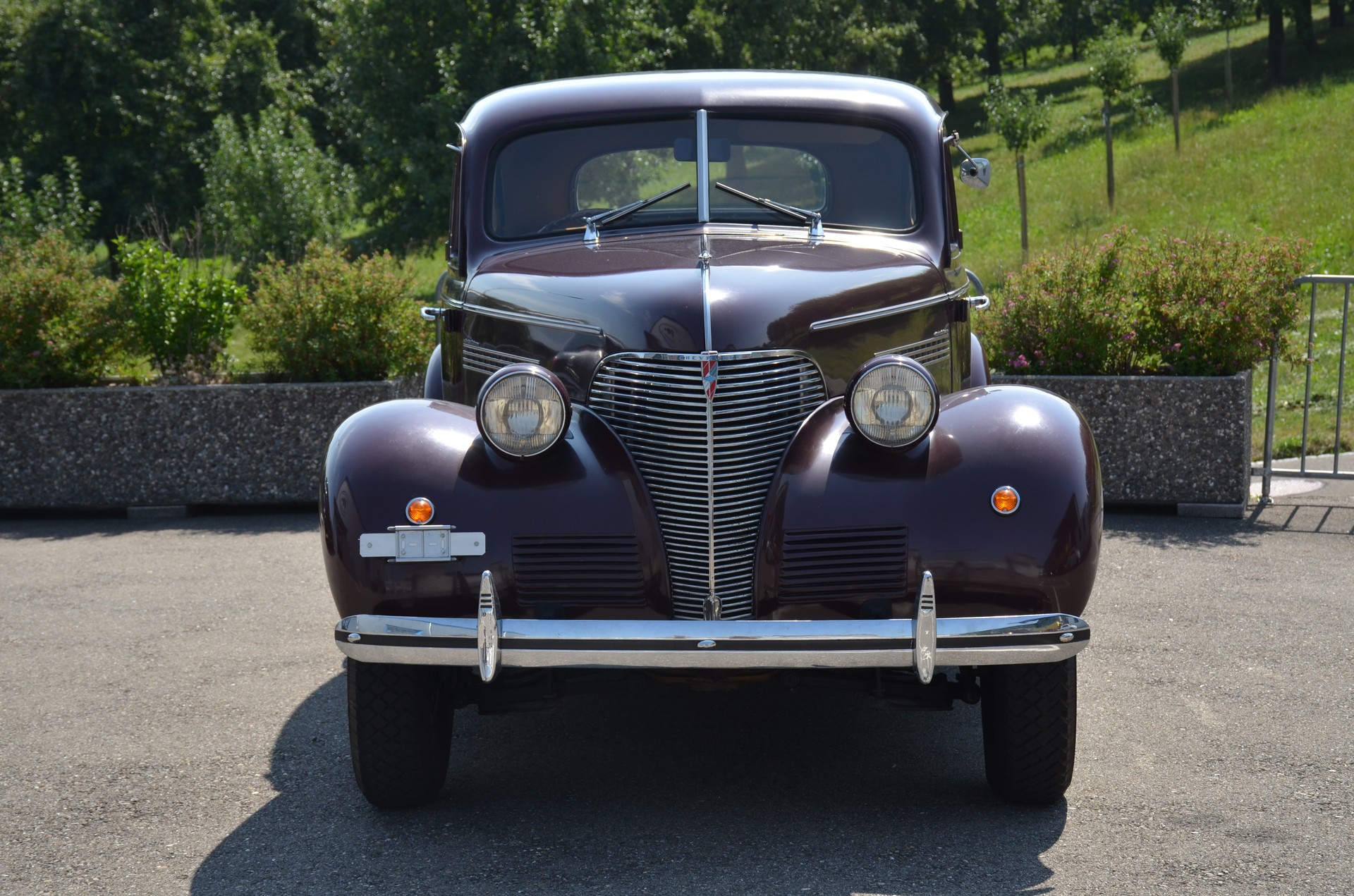 CHEVROLET Master Deluxe Sedan-showroom-element-1