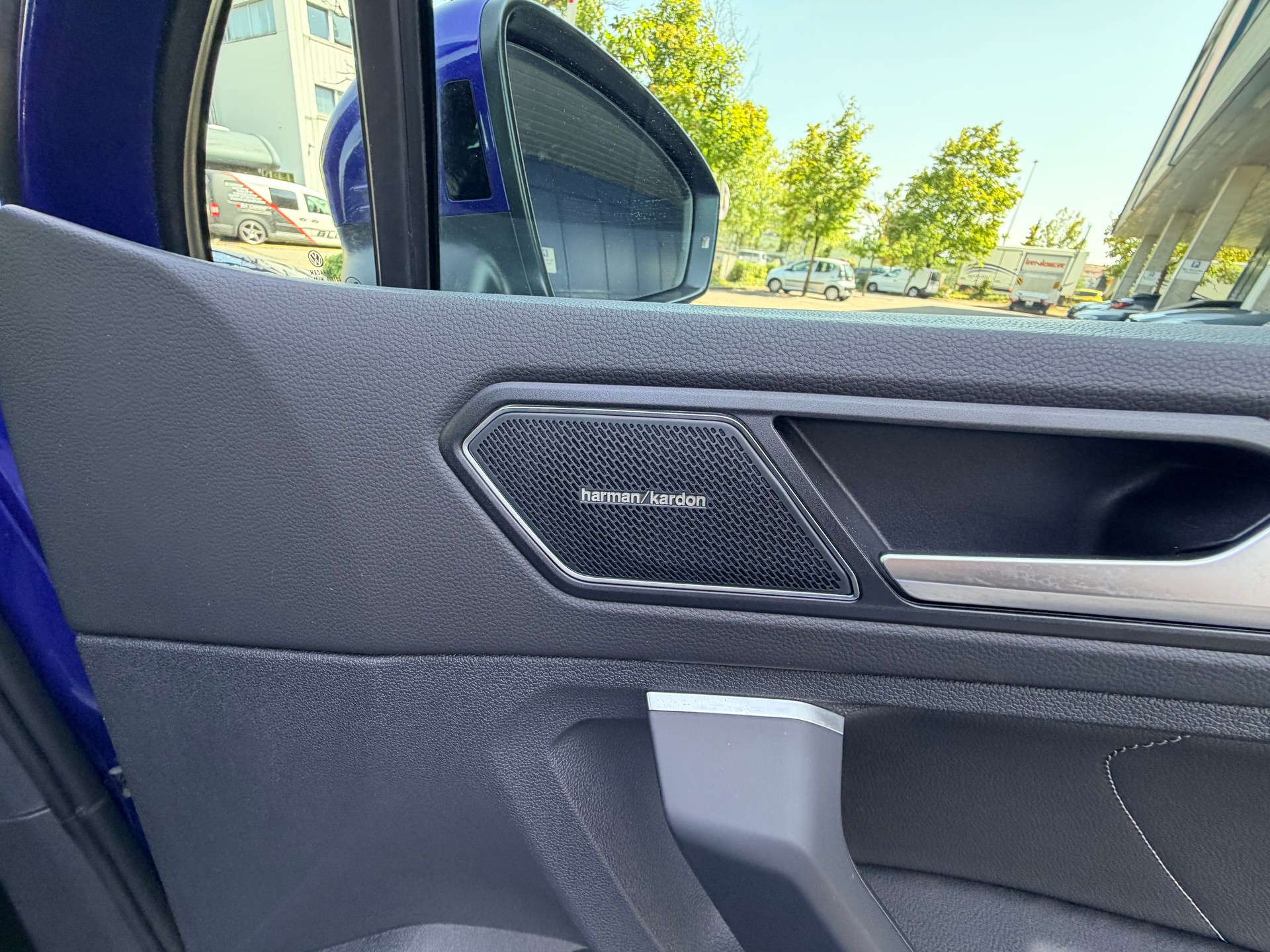 VW Tiguan 2.0TSI R-Line 4Motion DSG-image-10