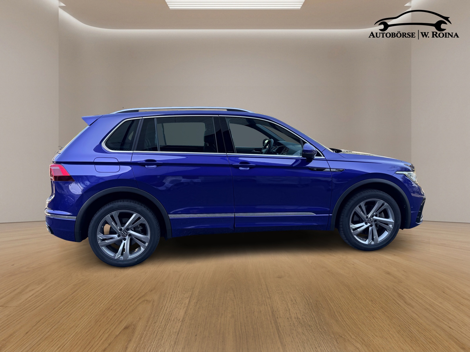 VW Tiguan 2.0TSI R-Line 4Motion DSG-showroom-element-1