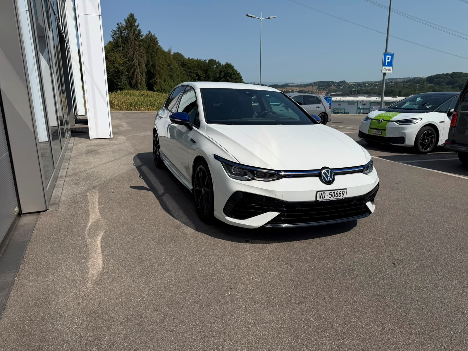 VW Golf 2.0 TSI R DSG 4Motion R 20 Years-showroom-element-3
