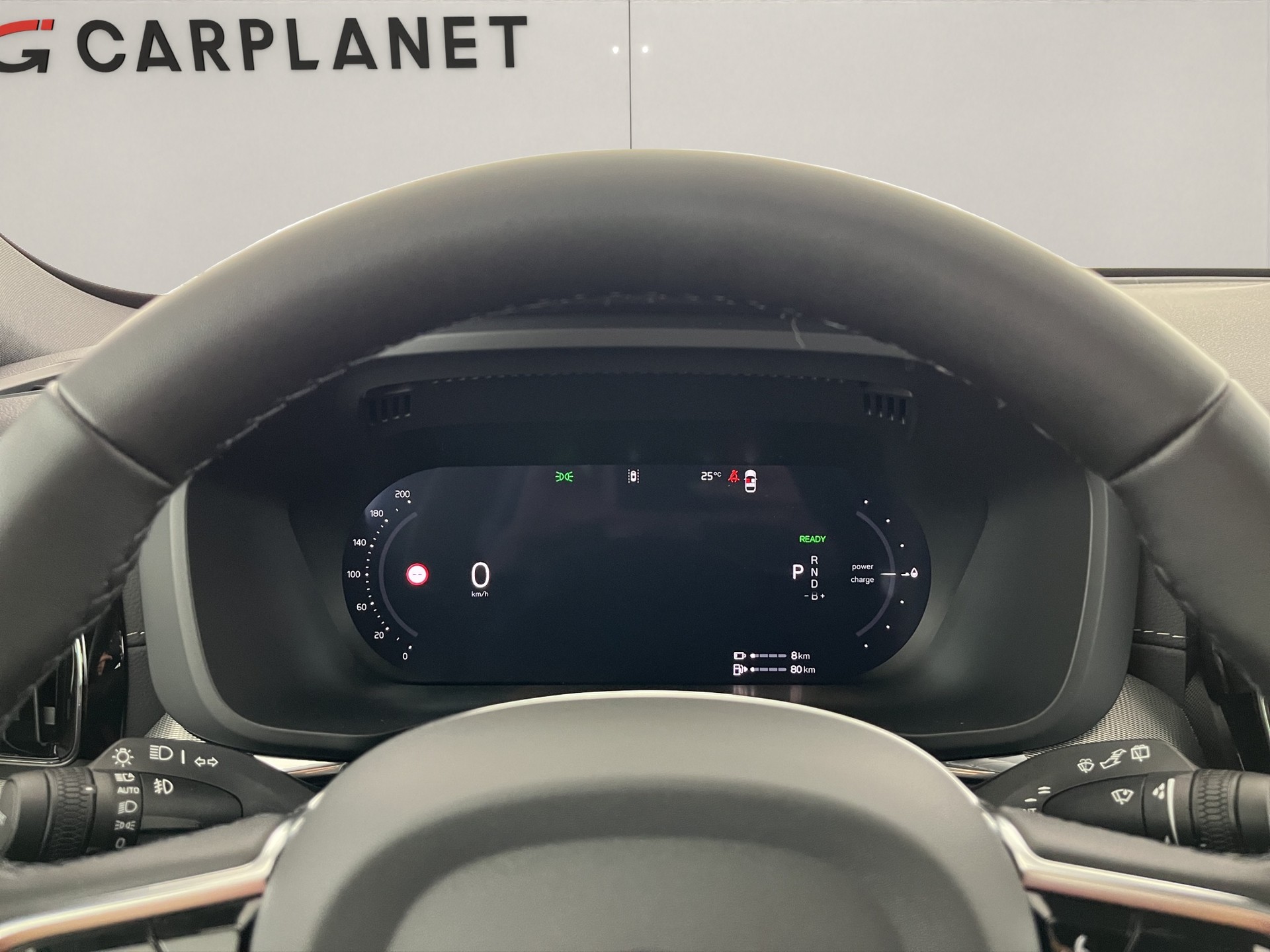VOLVO XC60 2.0 T8 TE Black Edition eAWD-image-15