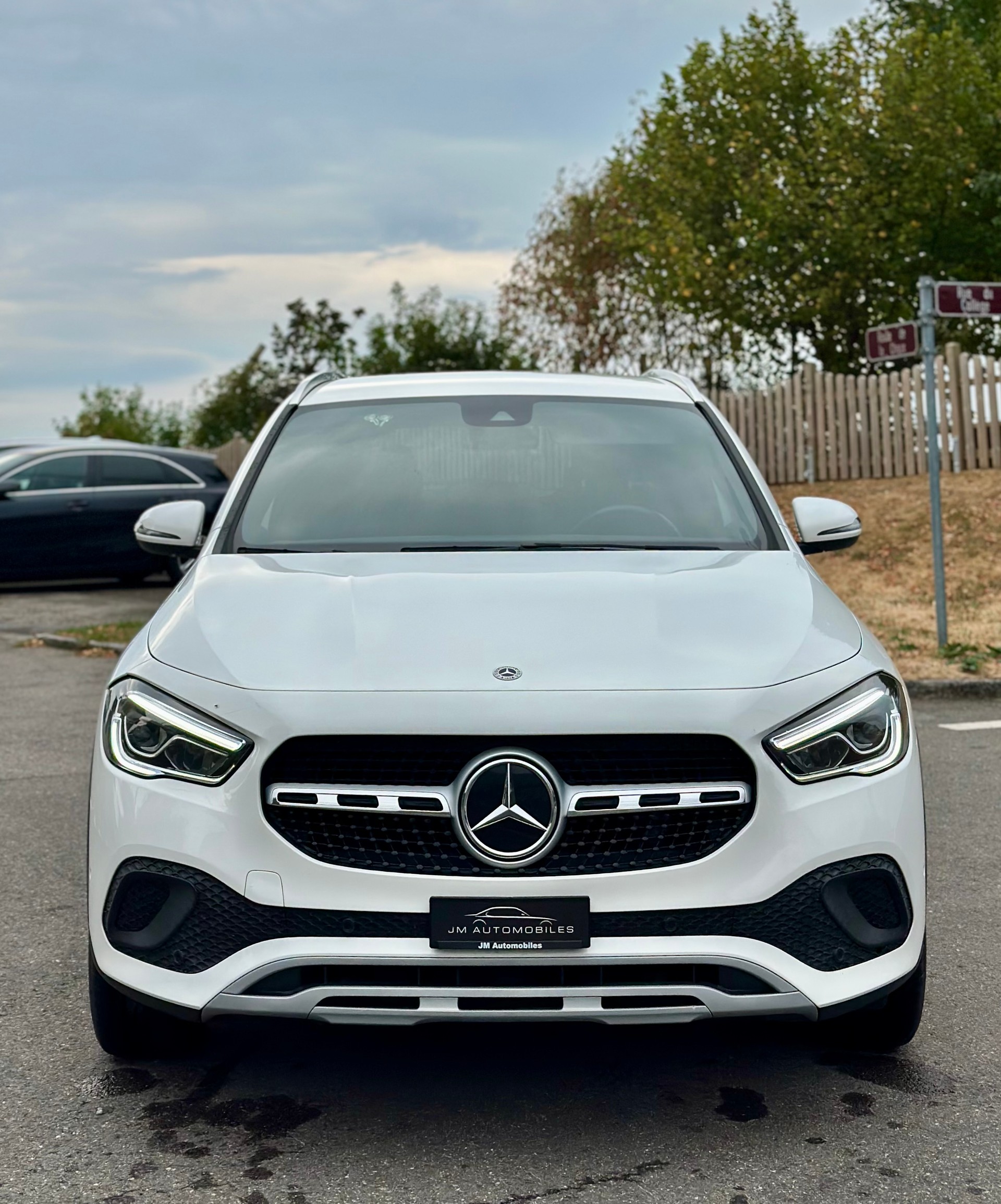 MERCEDES-BENZ GLA 200 Style 7G-DCT-image-4