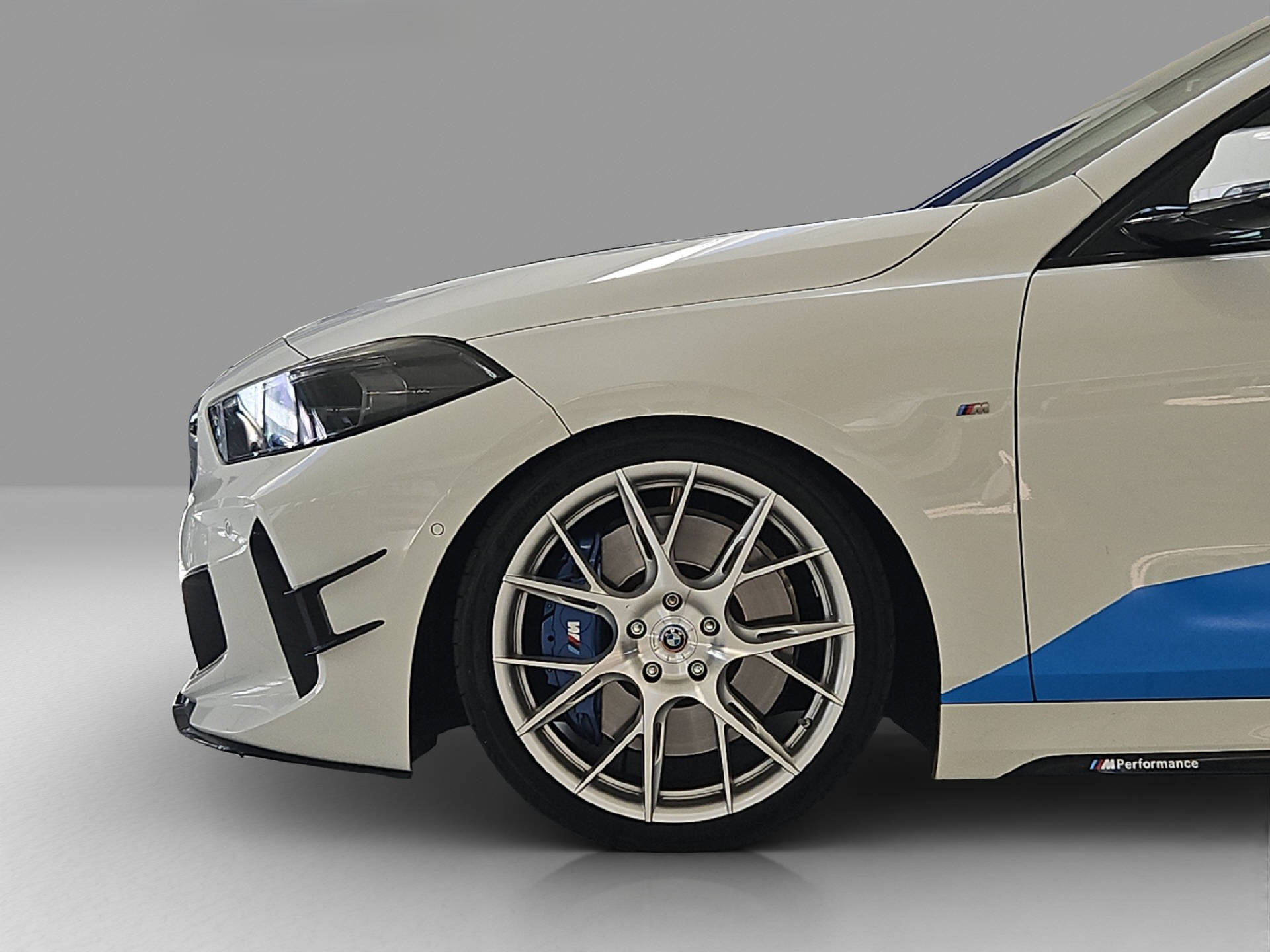 BMW M135i xDrive-image-4