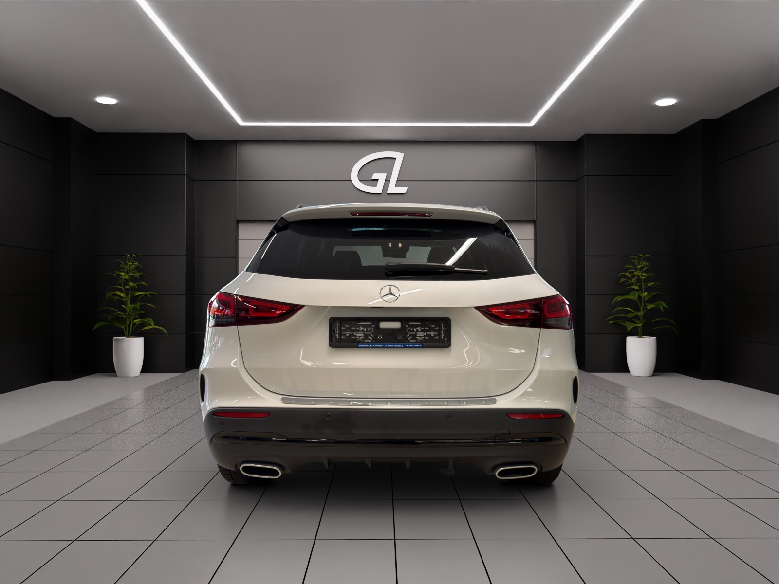 MERCEDES-BENZ GLA 250 e 8G-DCT-image-4