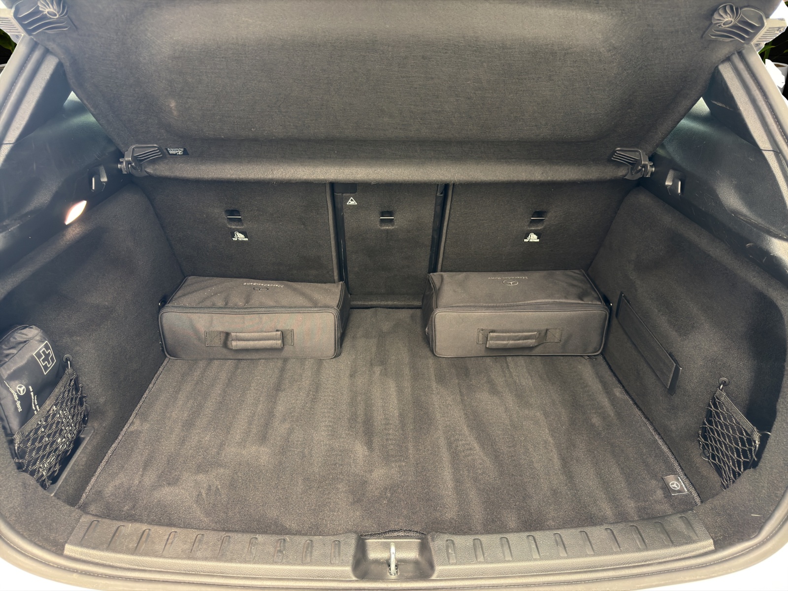 MERCEDES-BENZ GLA 250 e 8G-DCT-image-14
