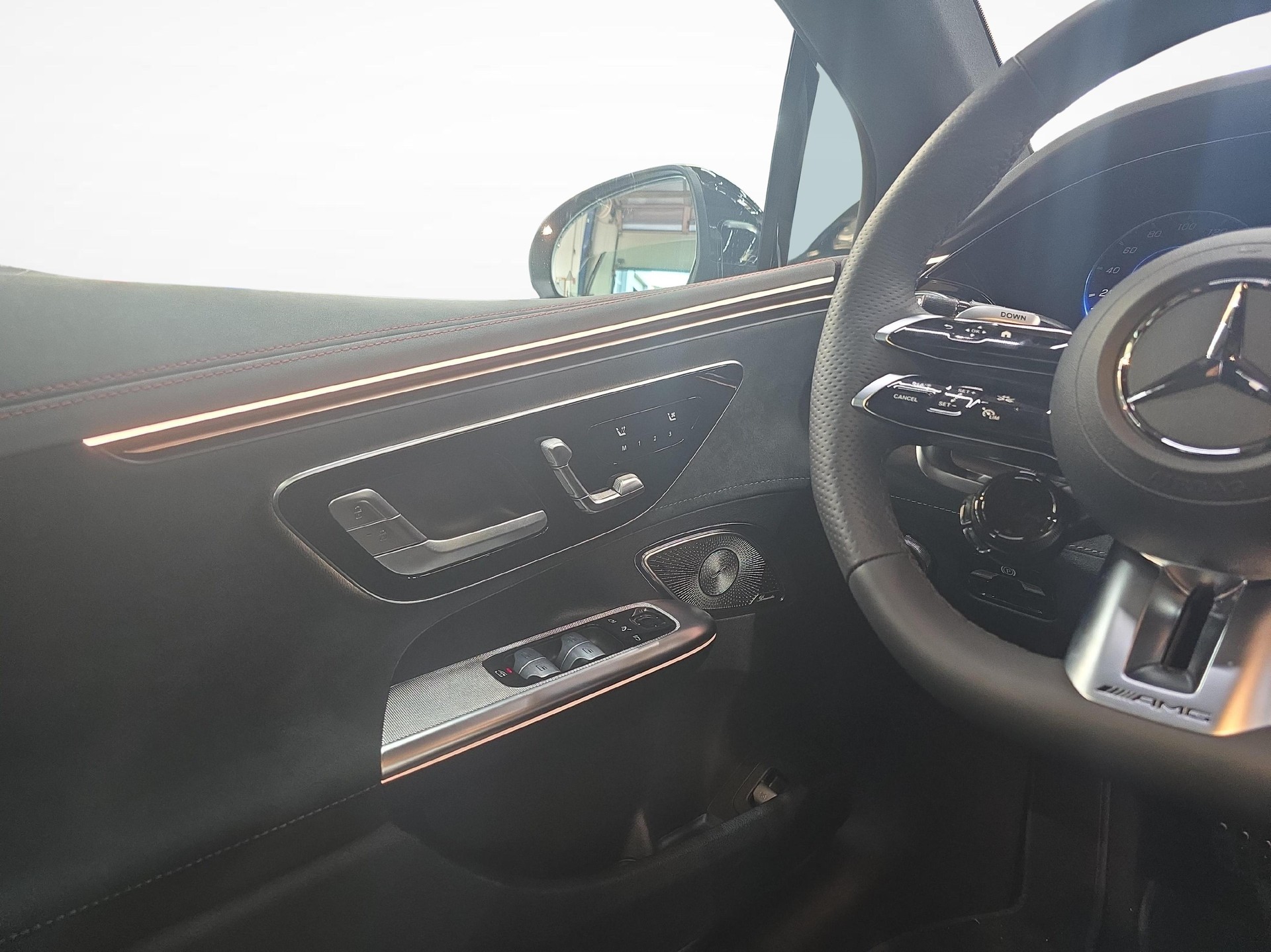 MERCEDES-BENZ EQE 53 AMG 4MATIC+ Executive Edition Limousine-image-6