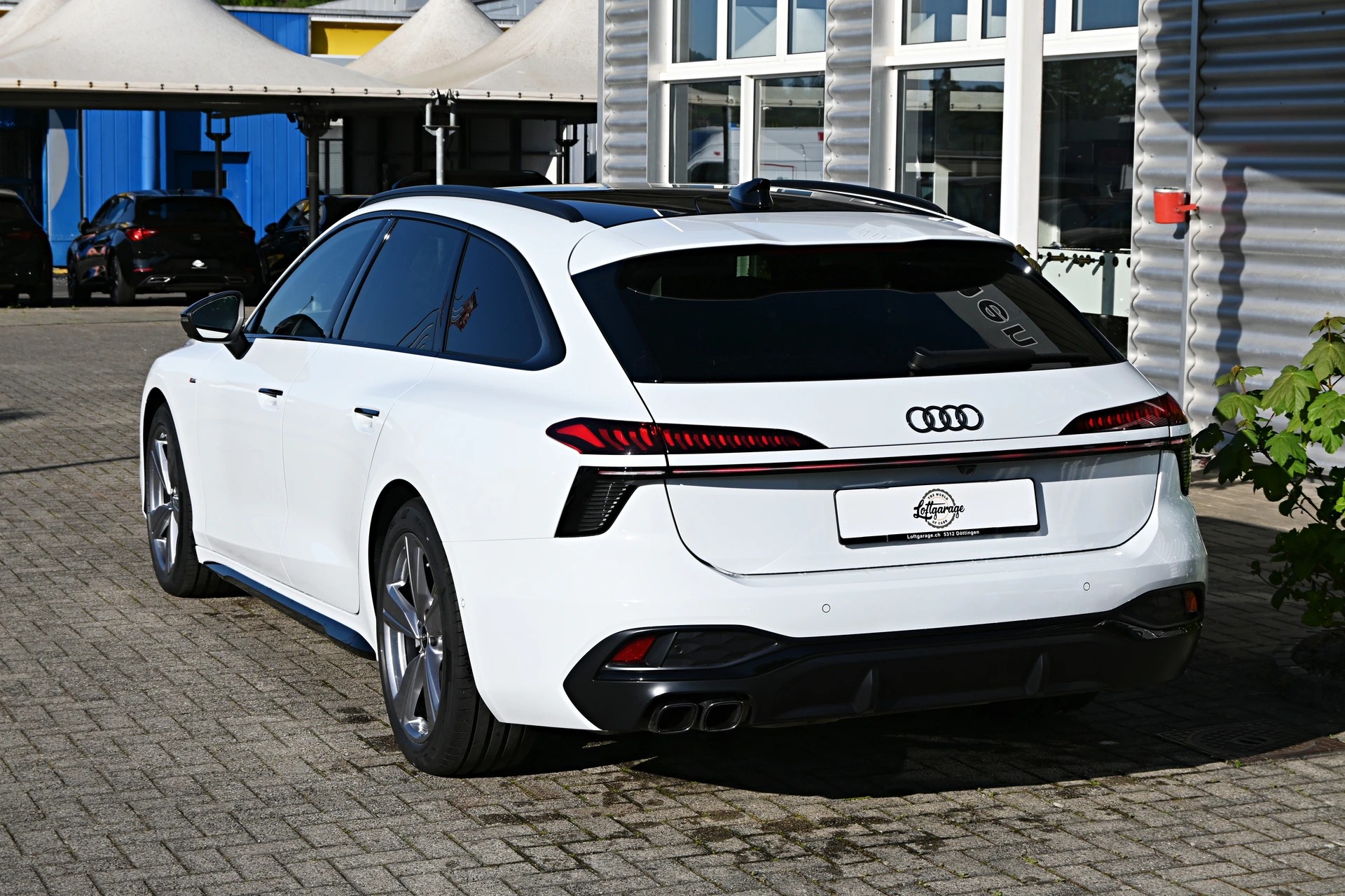 AUDI A6 Avant 40 TDI S-Line Plus Black 150 kW S tronic-image-6