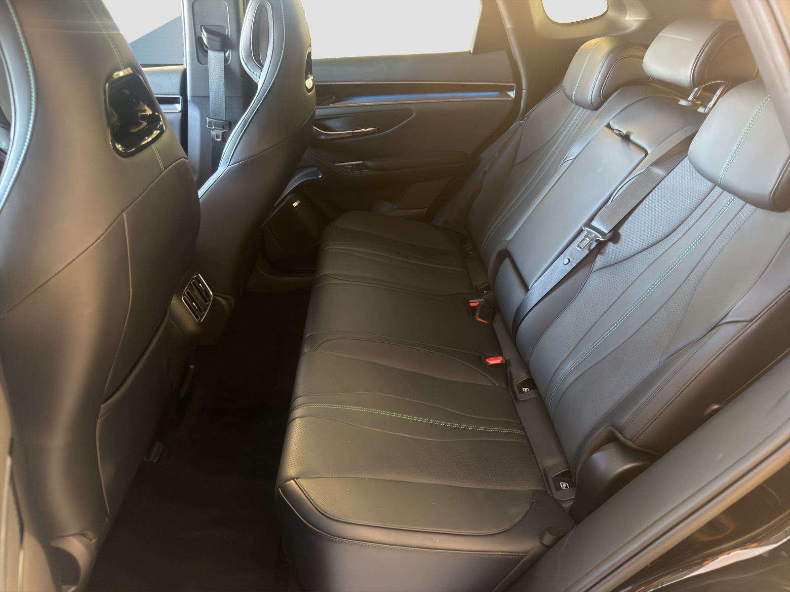 BYD Seal U DM-i Design AWD-image-7