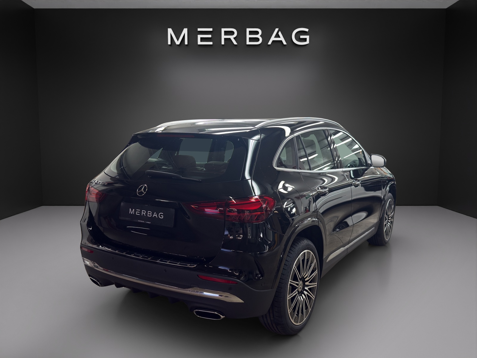 MERCEDES-BENZ GLA 250 e EQ Star 8G-DCT-image-4