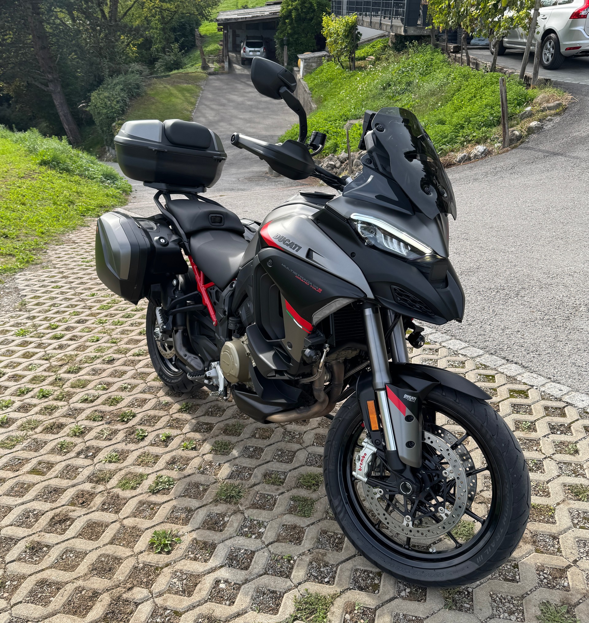 DUCATI Multistrada V4 S Grand Tour-image-0