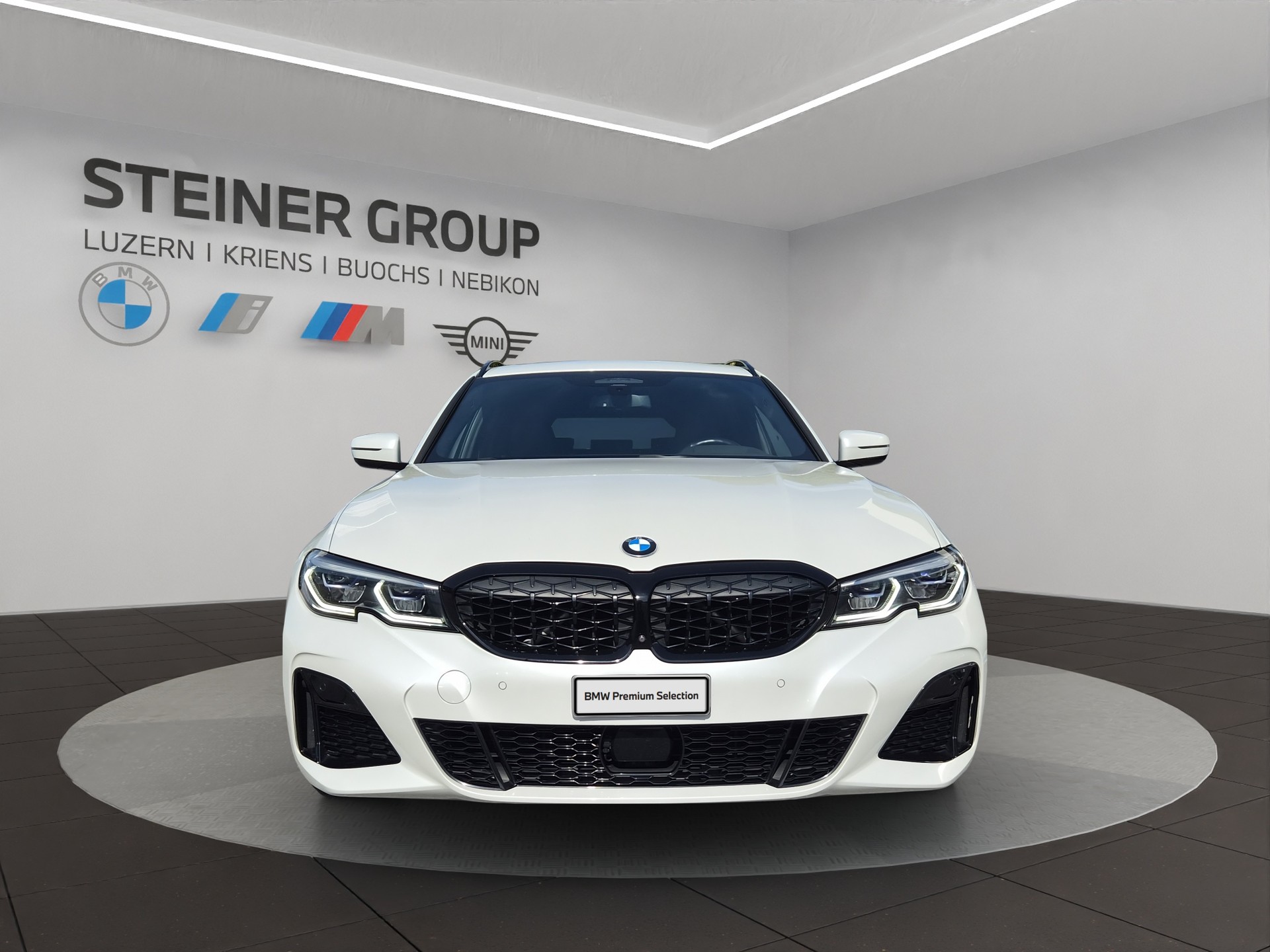 BMW M340i xDrive 48V Touring Steptronic-showroom-element-1