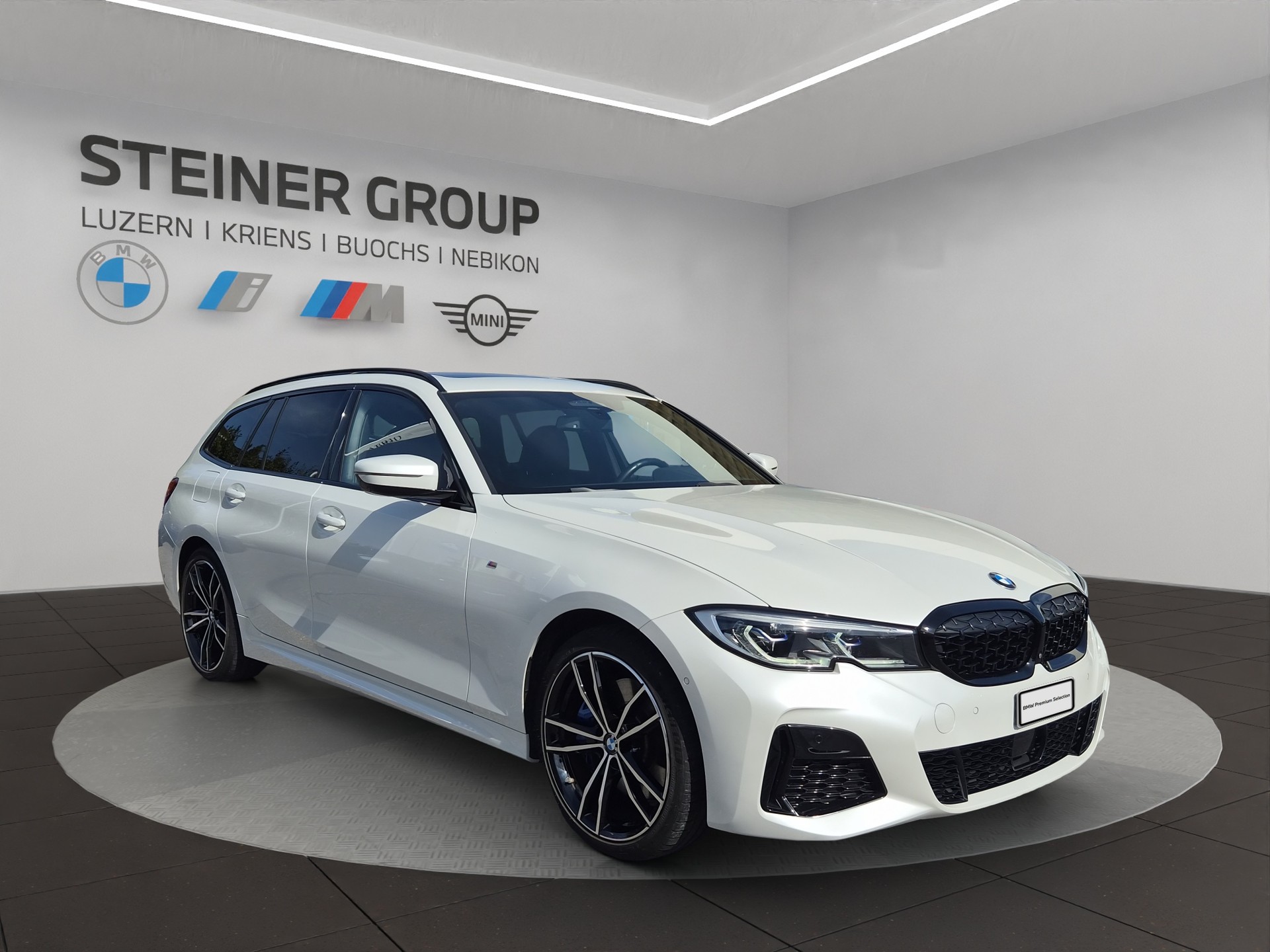 BMW M340i xDrive 48V Touring Steptronic-showroom-element-2