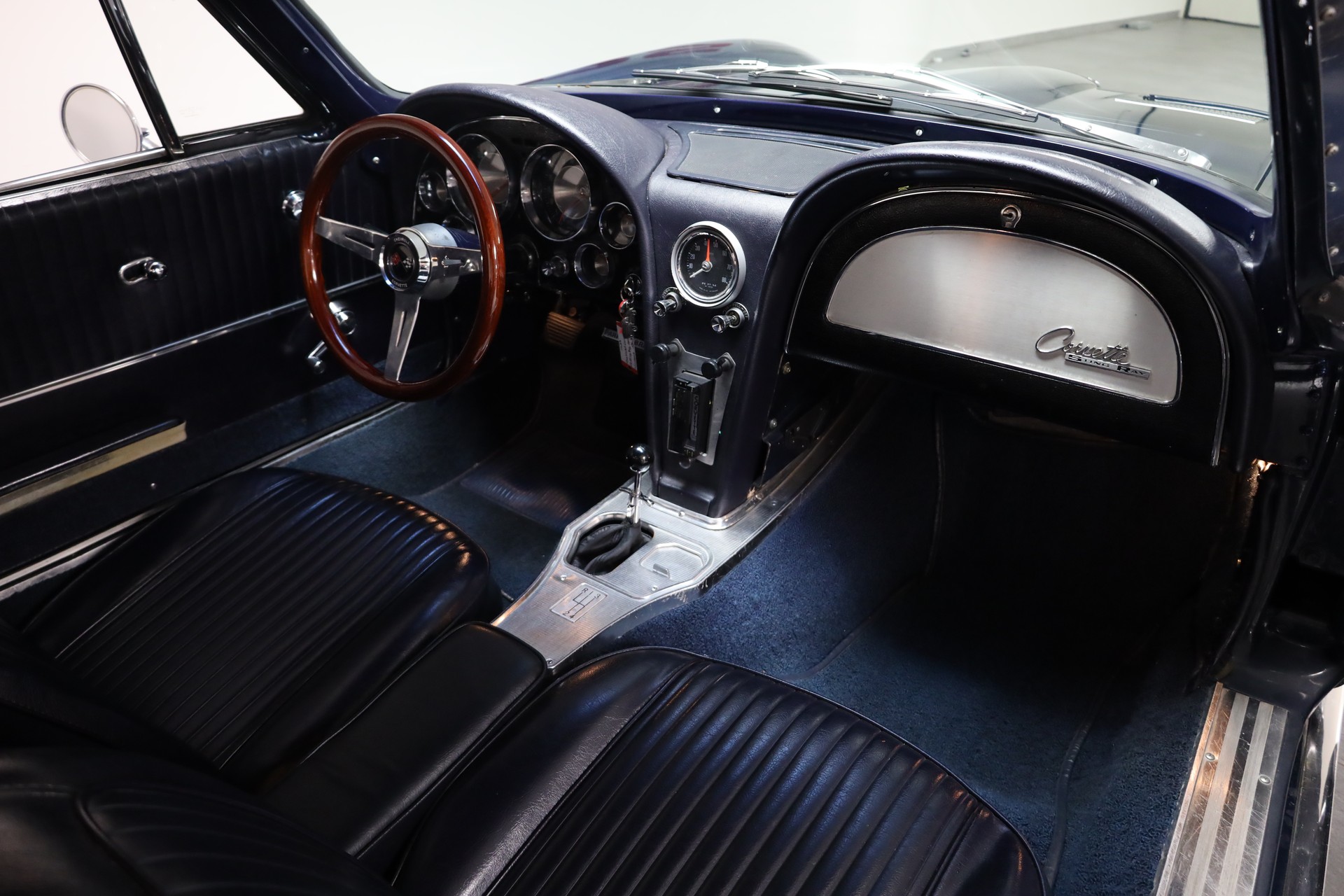 CHEVROLET C2 Sting Ray Split Window-image-12