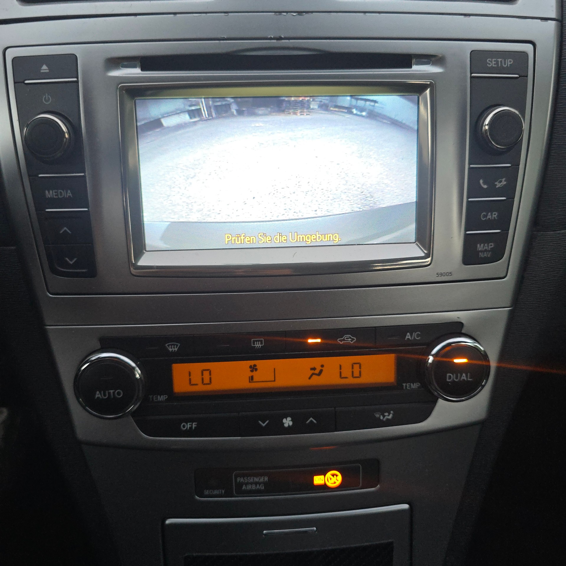 TOYOTA Avensis Sportswagon 2.0 Linea Luna Multidrive-image-14