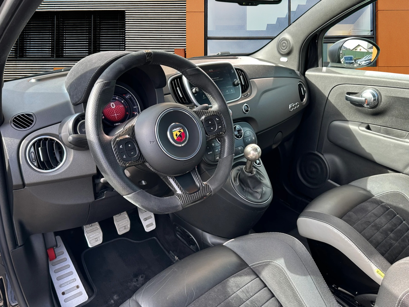 FIAT 595 Abarth 1.4 T-Jet 180 Competizione-image-6