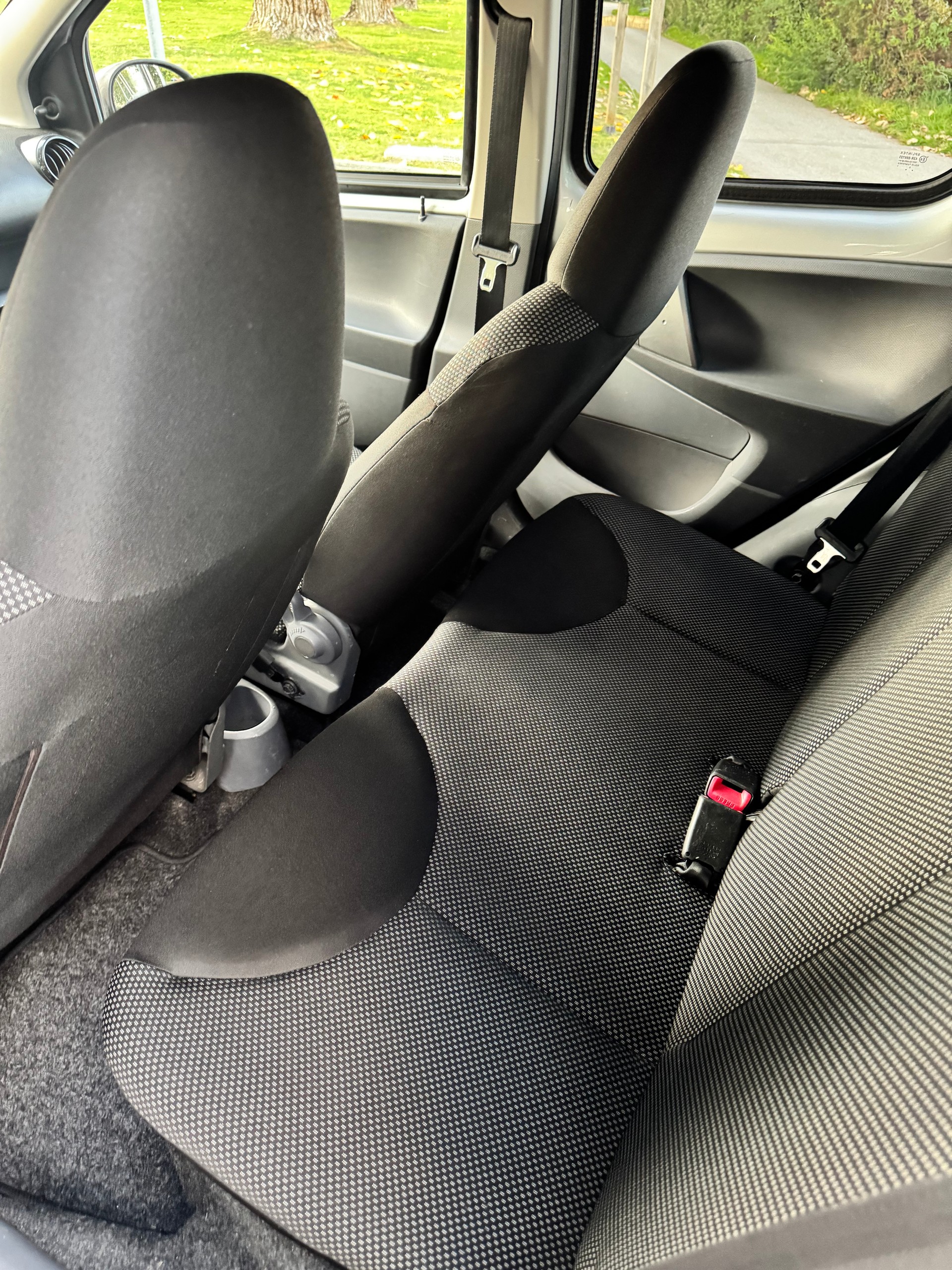 TOYOTA Aygo 1.0 Linea Terra-image-9