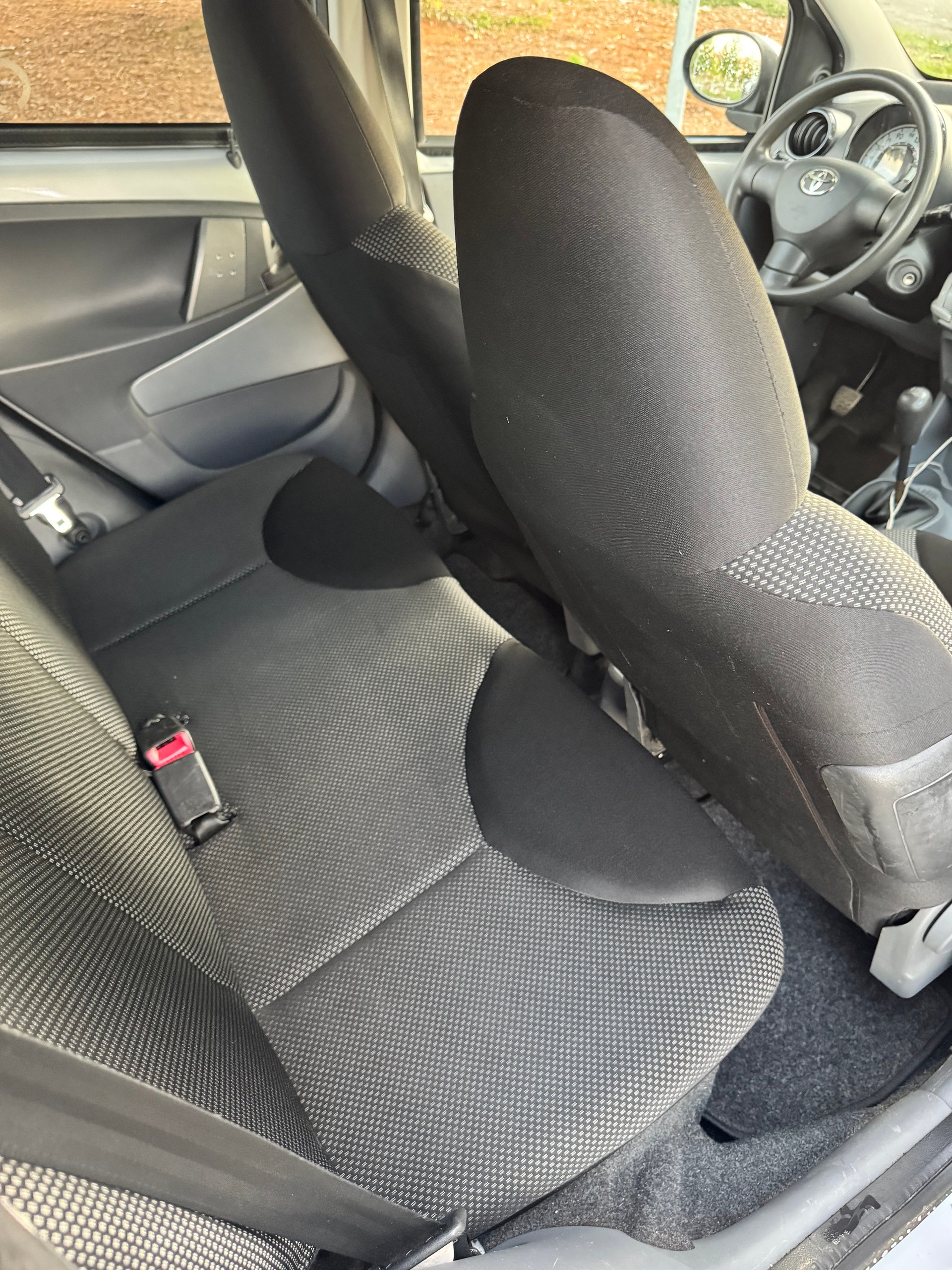 TOYOTA Aygo 1.0 Linea Terra-image-10