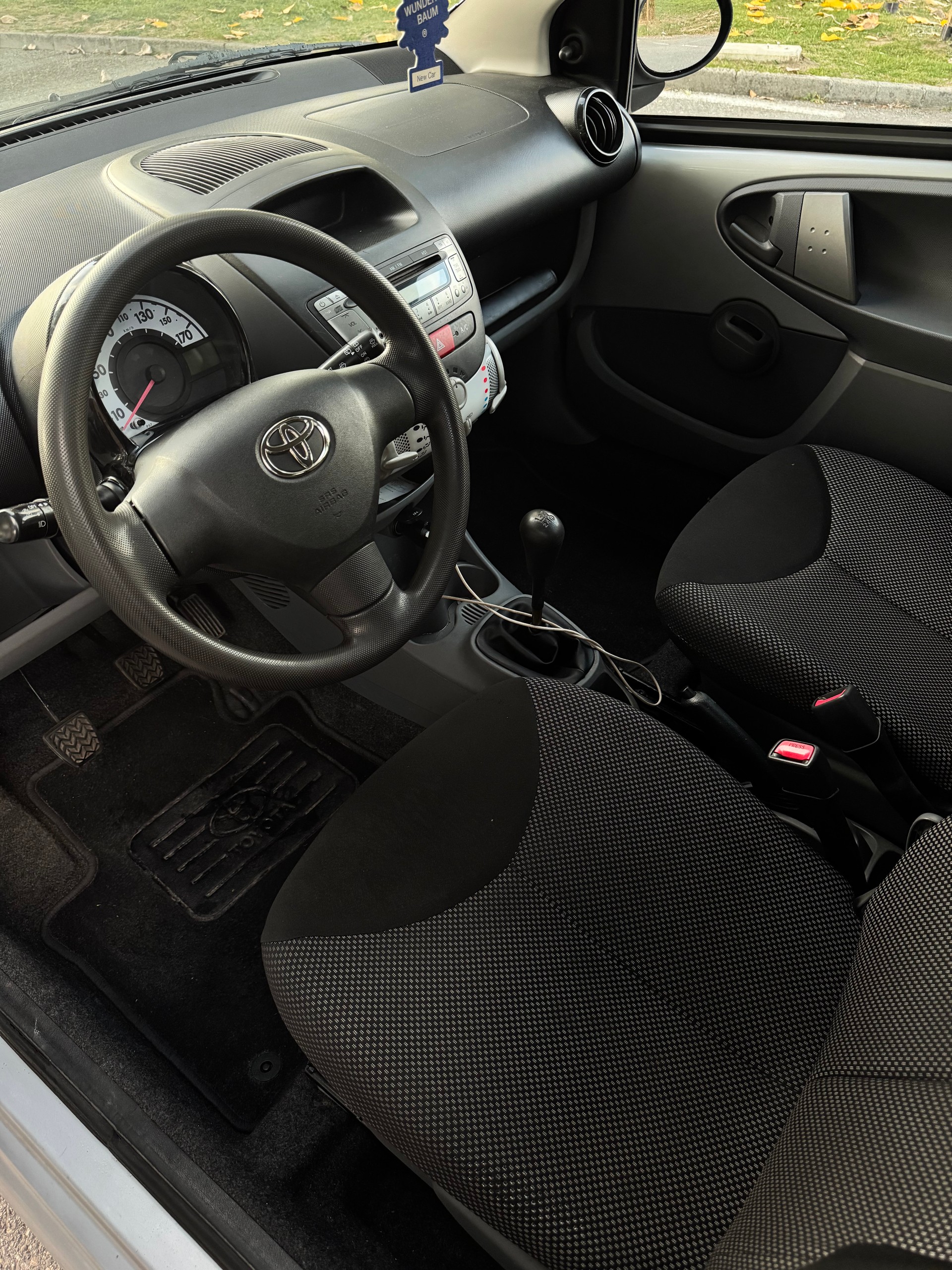 TOYOTA Aygo 1.0 Linea Terra-image-8