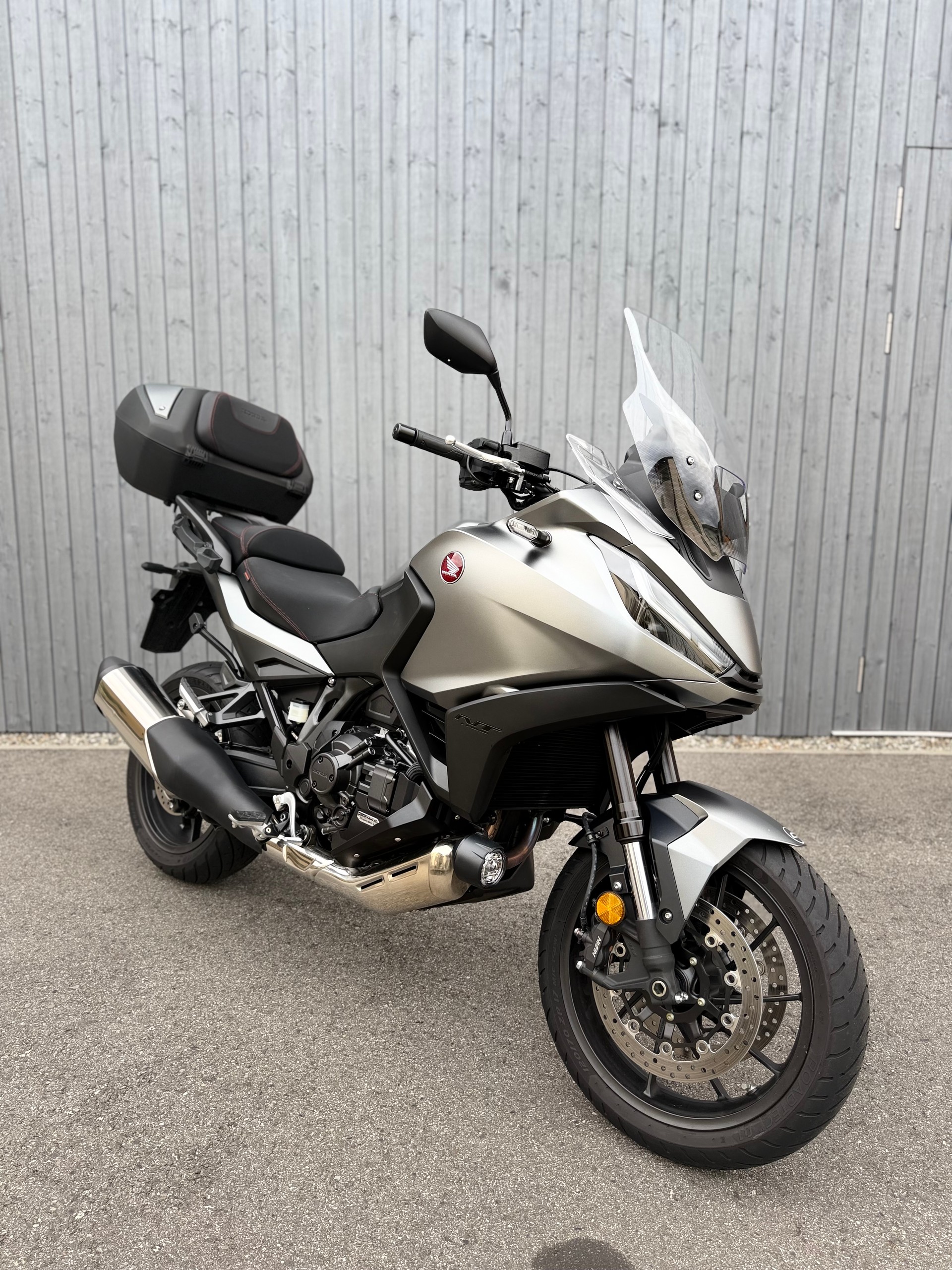 HONDA NT 1100 DCT-image-1