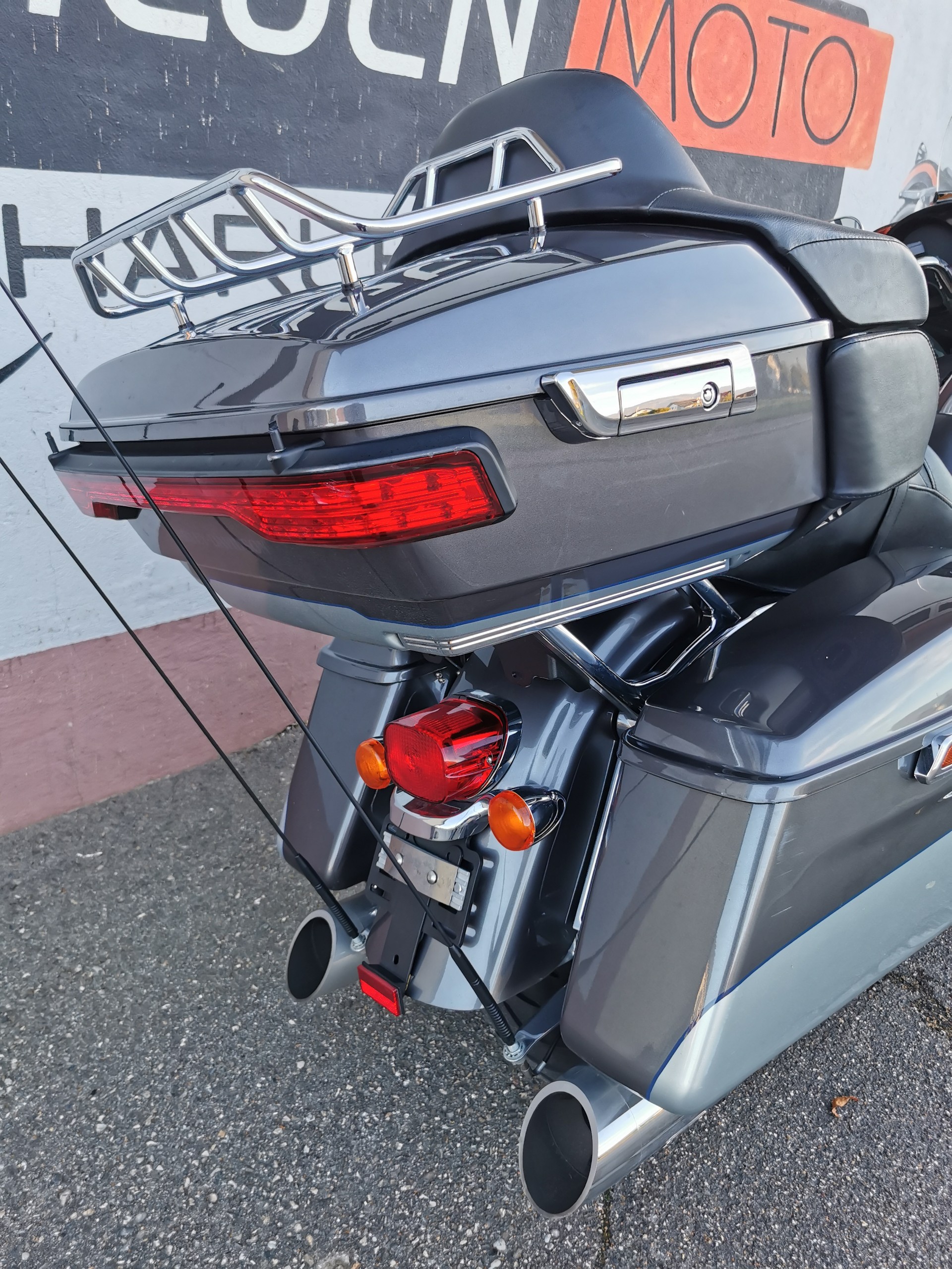 HARLEY-DAVIDSON FLHTK Electra Glide Ultra Limited-image-3