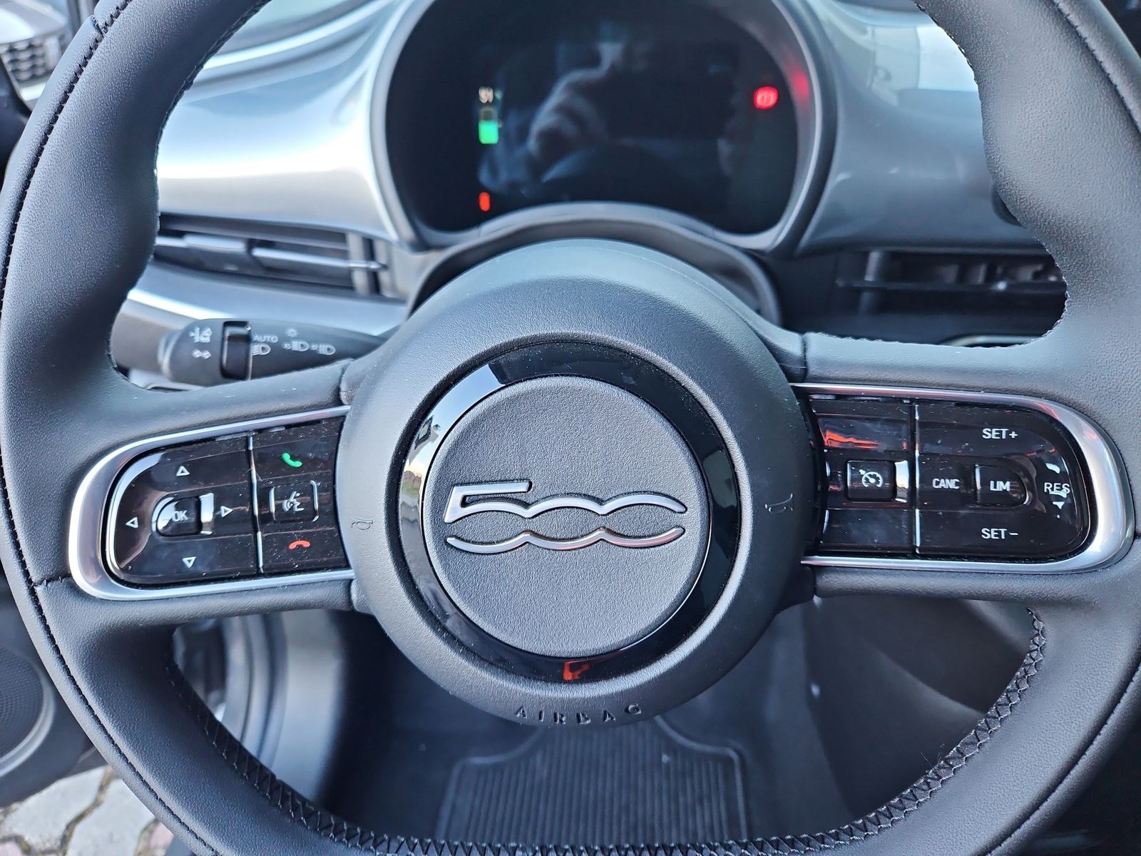 FIAT 500 electric 87 kW Icon-image-11