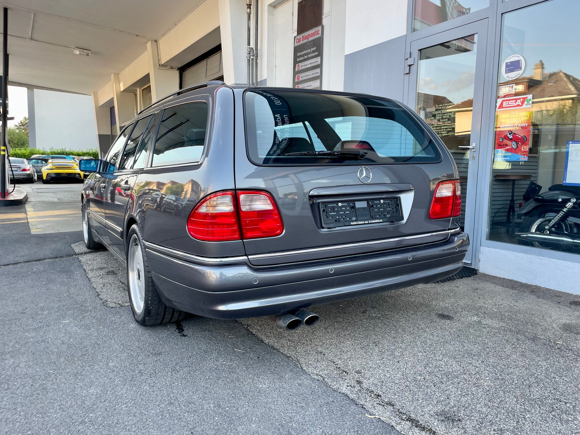 MERCEDES-BENZ E 55 AMG Avantgarde Automatic-showroom-element-2