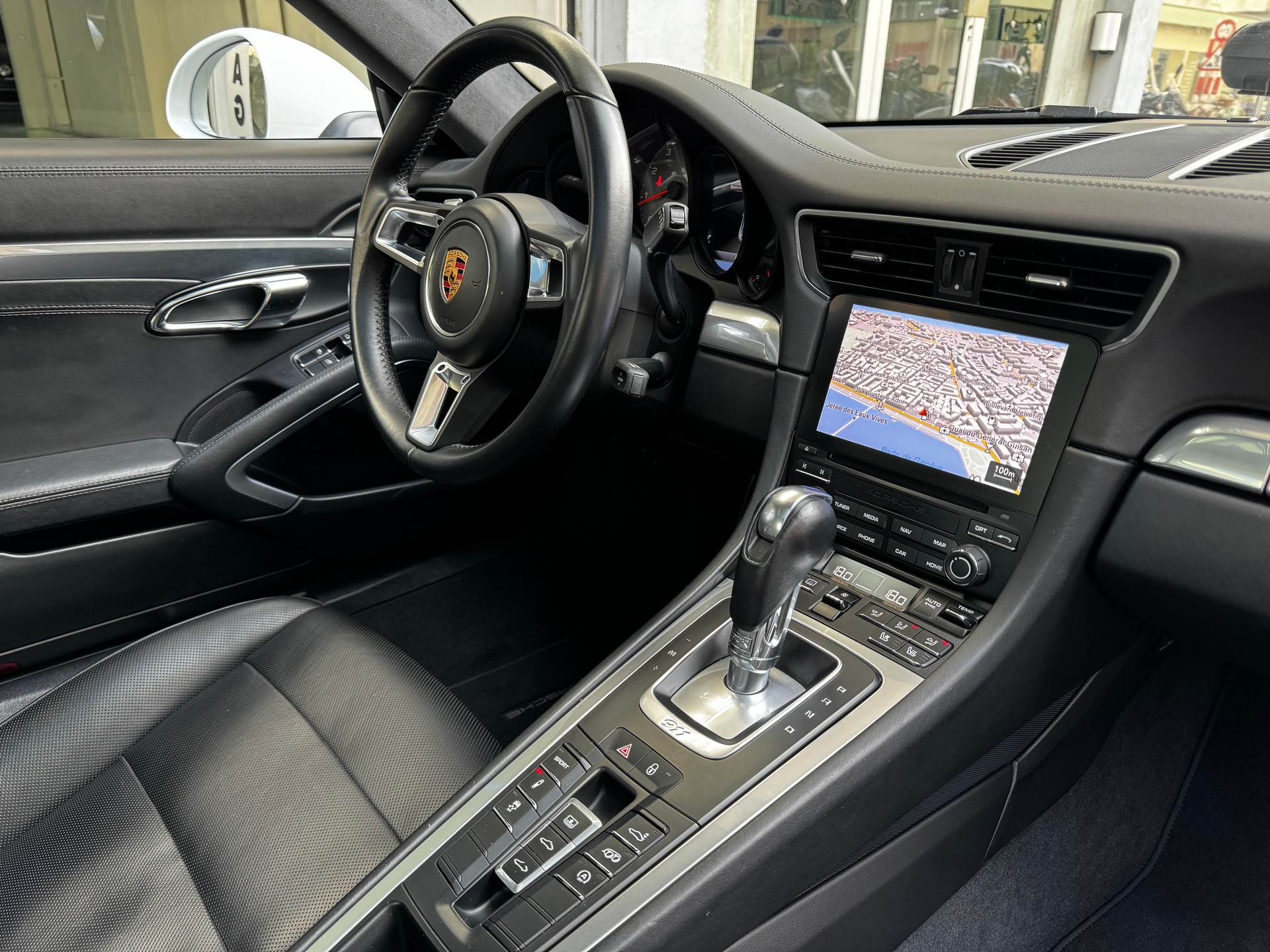 PORSCHE 911 Carrera 4S PDK-image-7