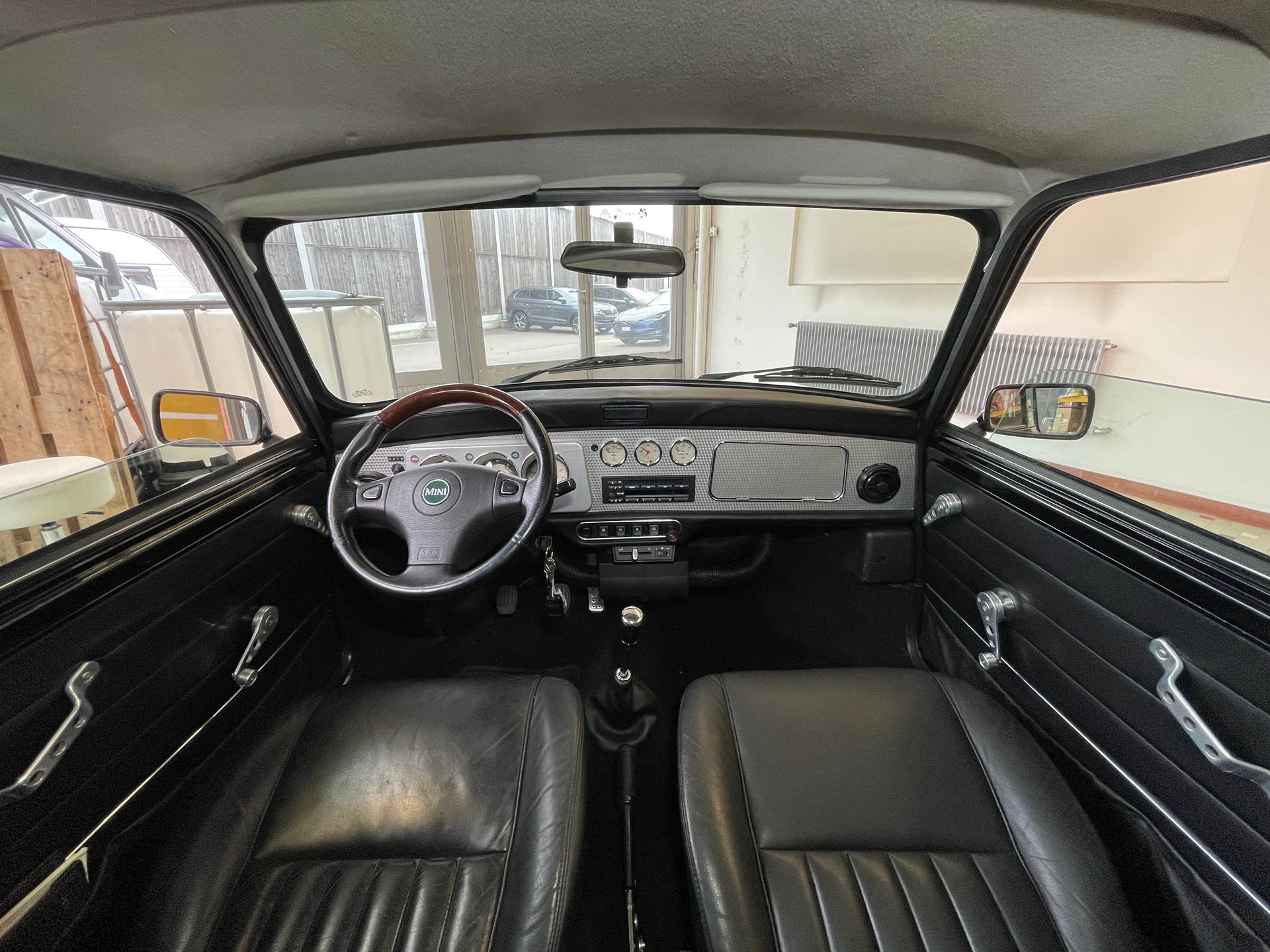 MINI 1.3i 40th Anniversary-image-15