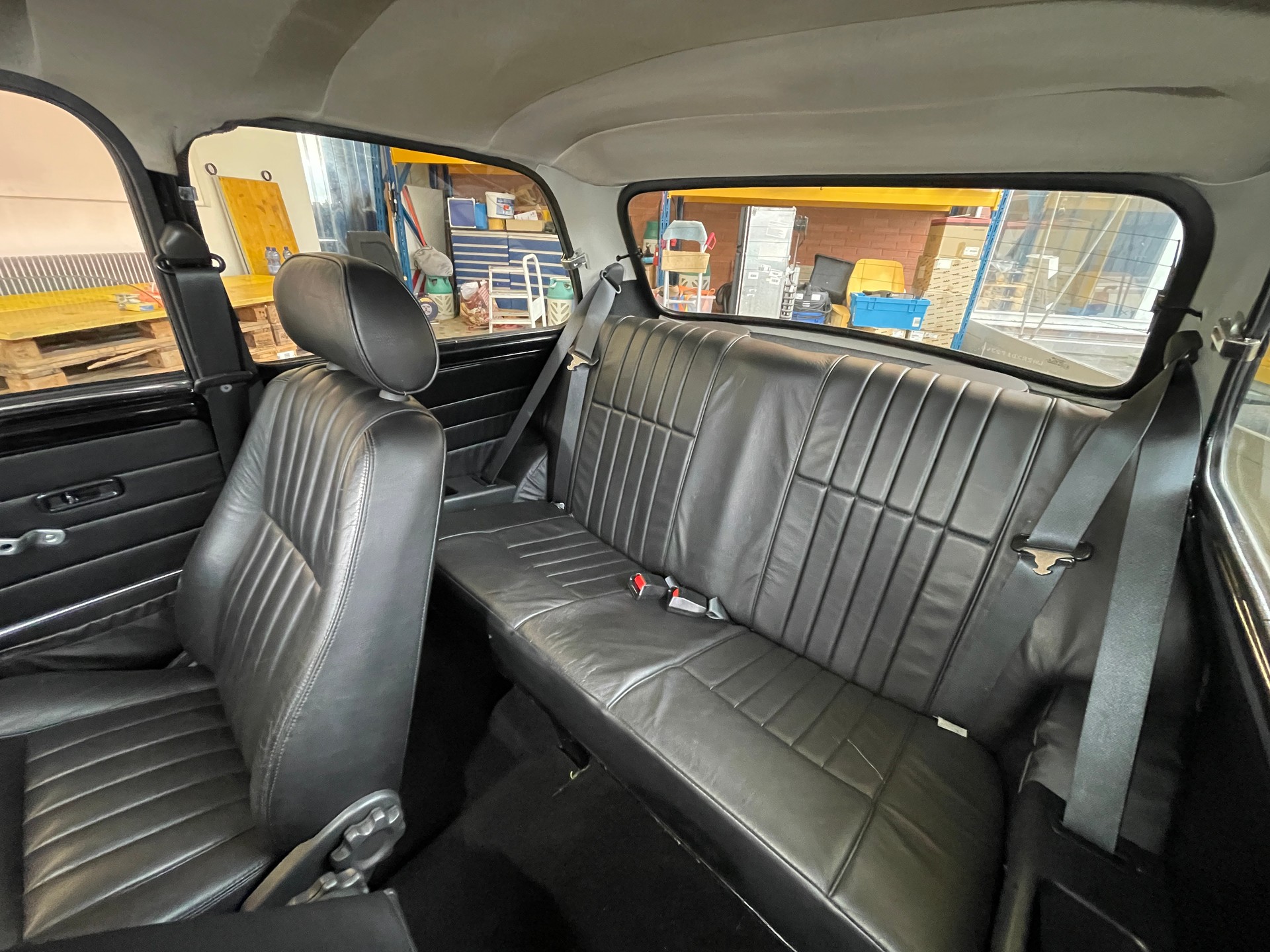 MINI 1.3i 40th Anniversary-image-23