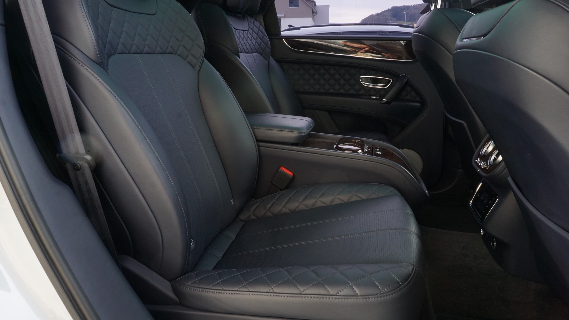 BENTLEY Bentayga W12-image-18