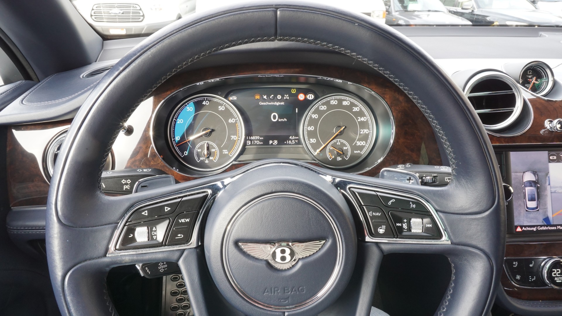 BENTLEY Bentayga W12-image-10