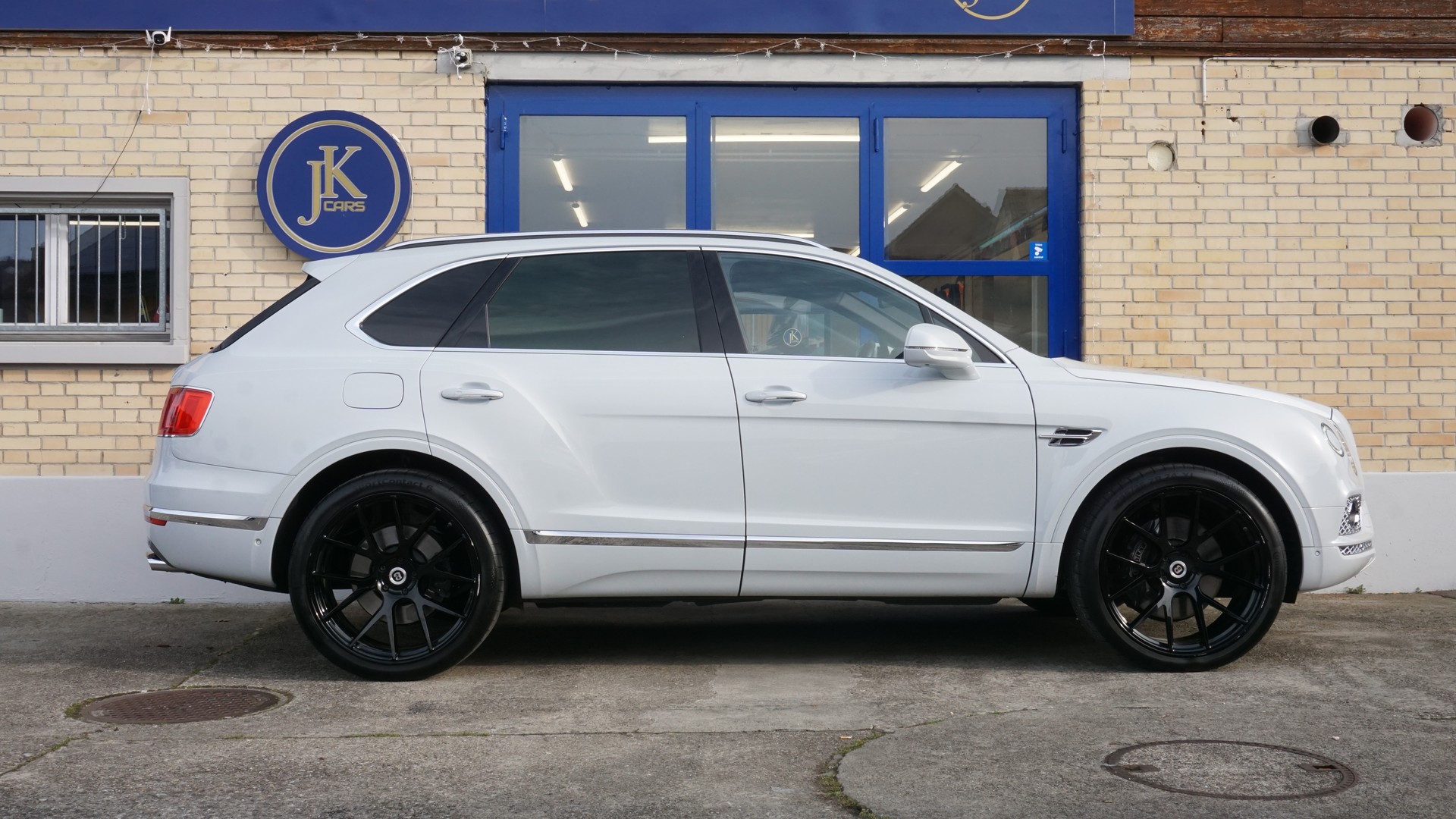 BENTLEY Bentayga W12-image-5