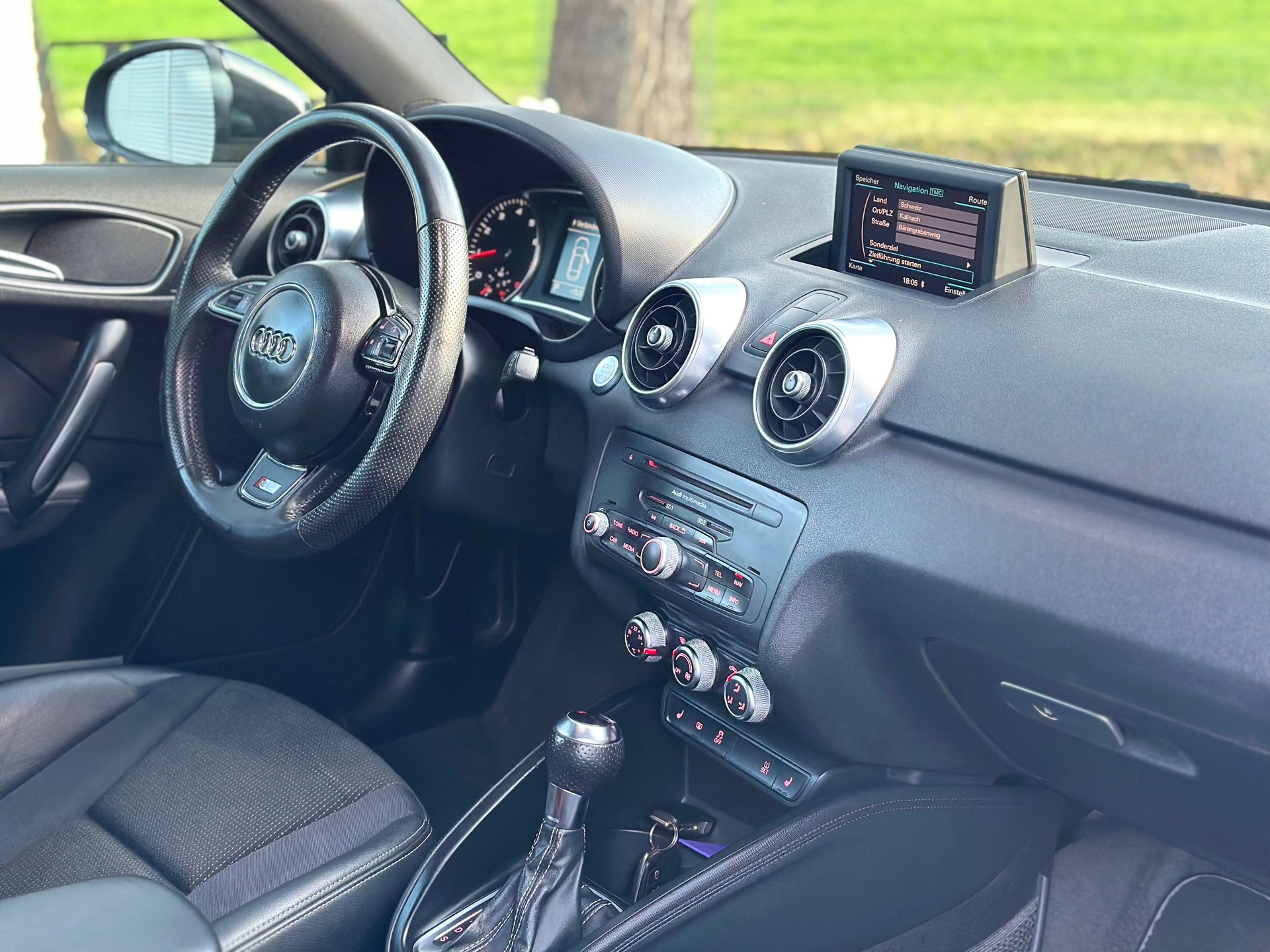 AUDI A1 Sport 1.4 TFSI Ambition S-tronic-image-8