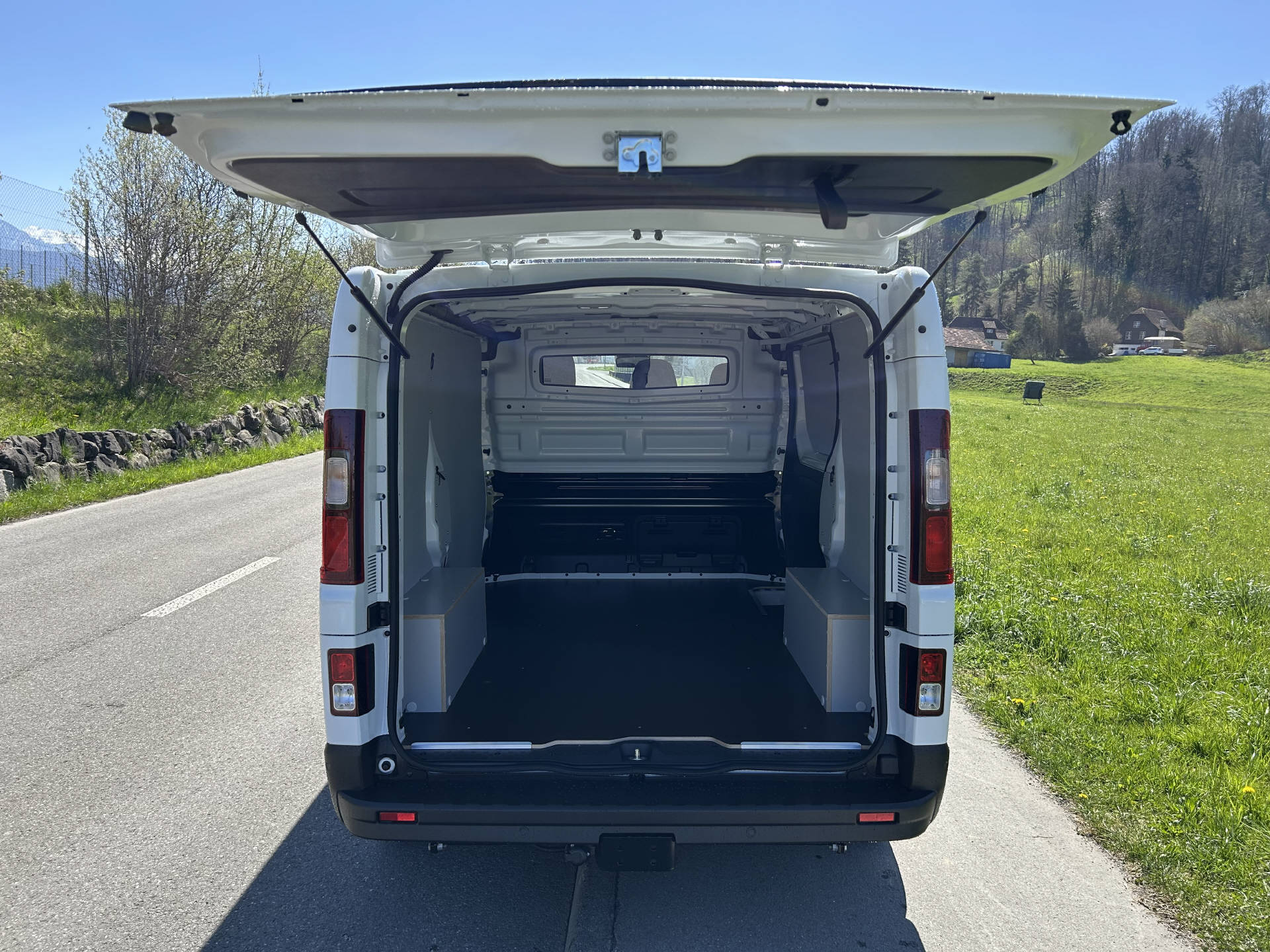 RENAULT Trafic Kaw. L1H1 150 PS-image-8