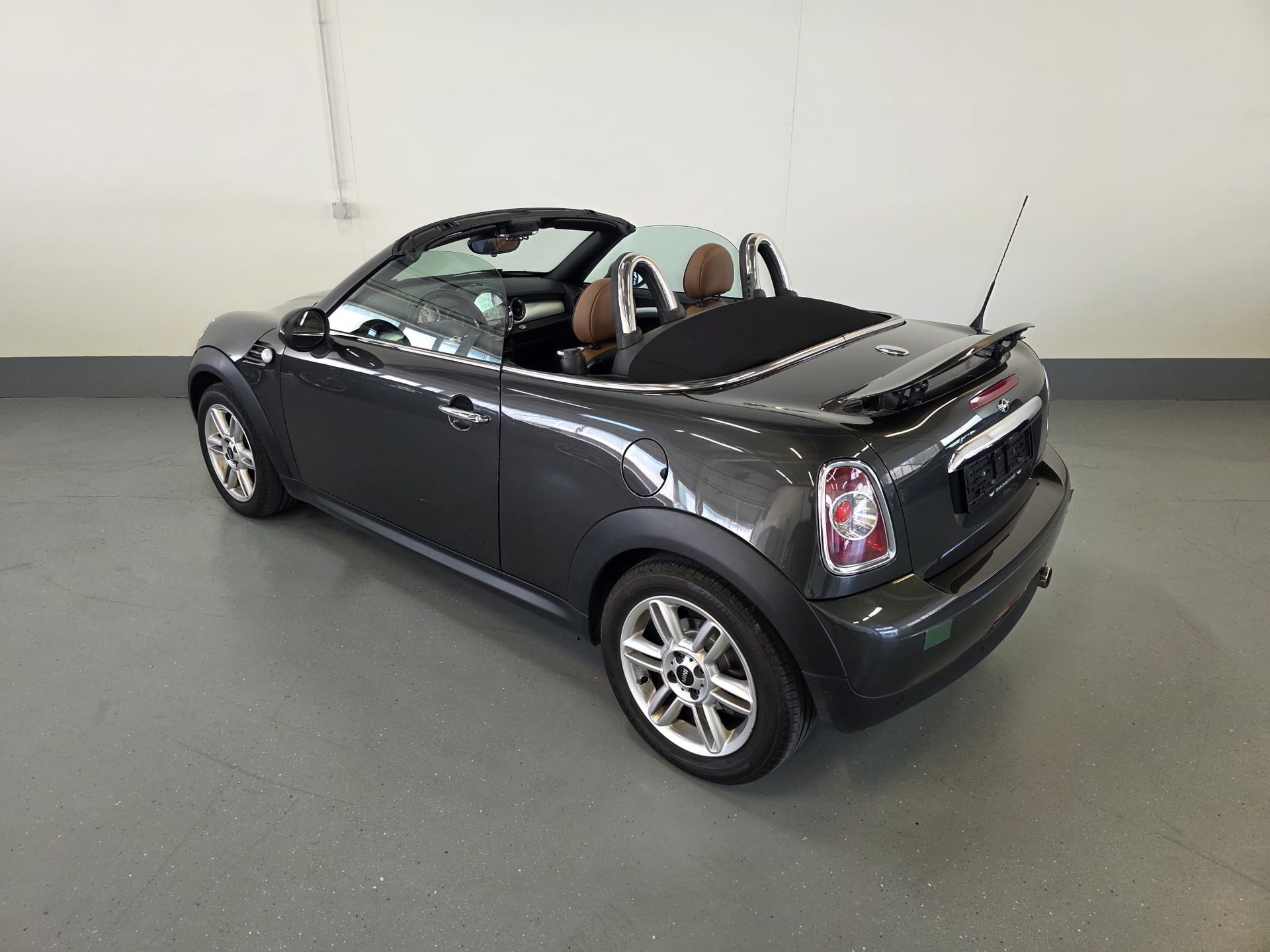 MINI Cooper Roadster-image-10