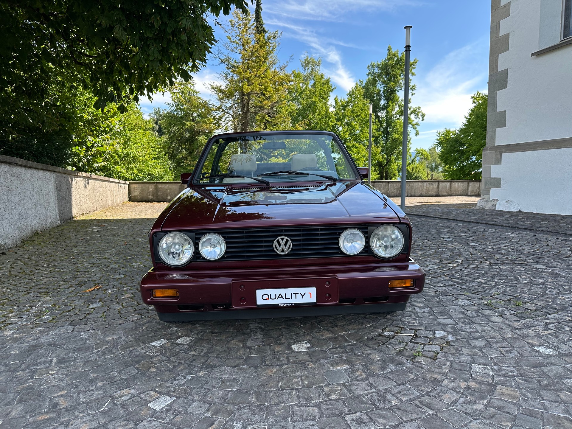 VW Golf Cabriolet 1800 (GL) Karmann Classic Line / Ab MFK /Frisch ab Service / Leder / elektrisches Verdeck / Sitzheizung-image-1