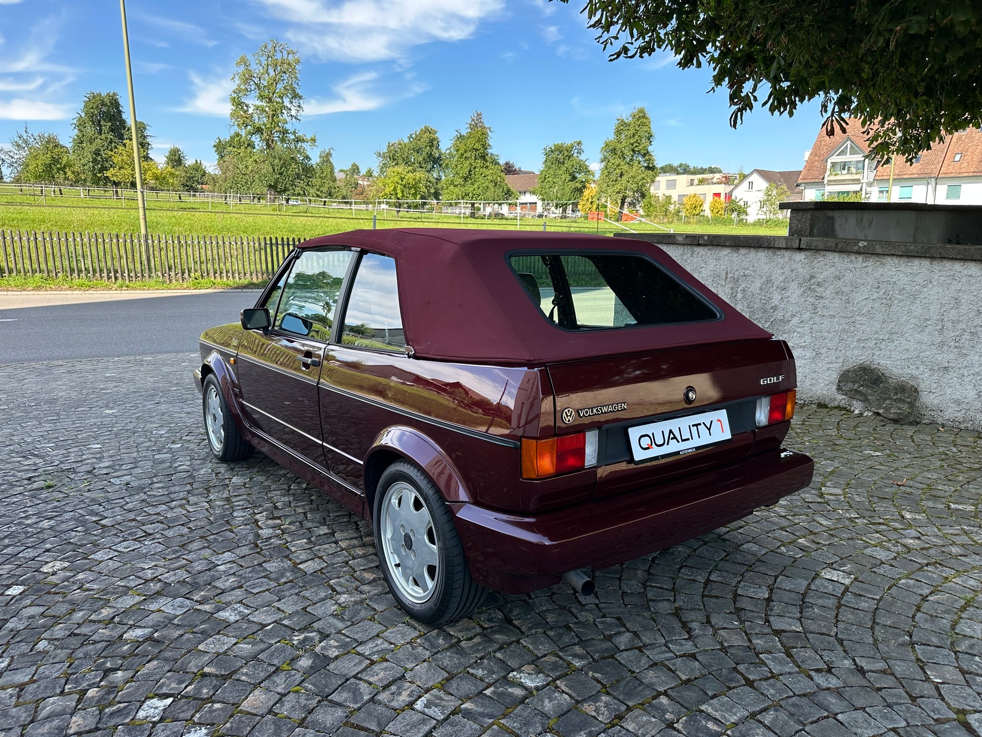 VW Golf Cabriolet 1800 (GL) Karmann Classic Line / Ab MFK /Frisch ab Service / Leder / elektrisches Verdeck / Sitzheizung-image-9