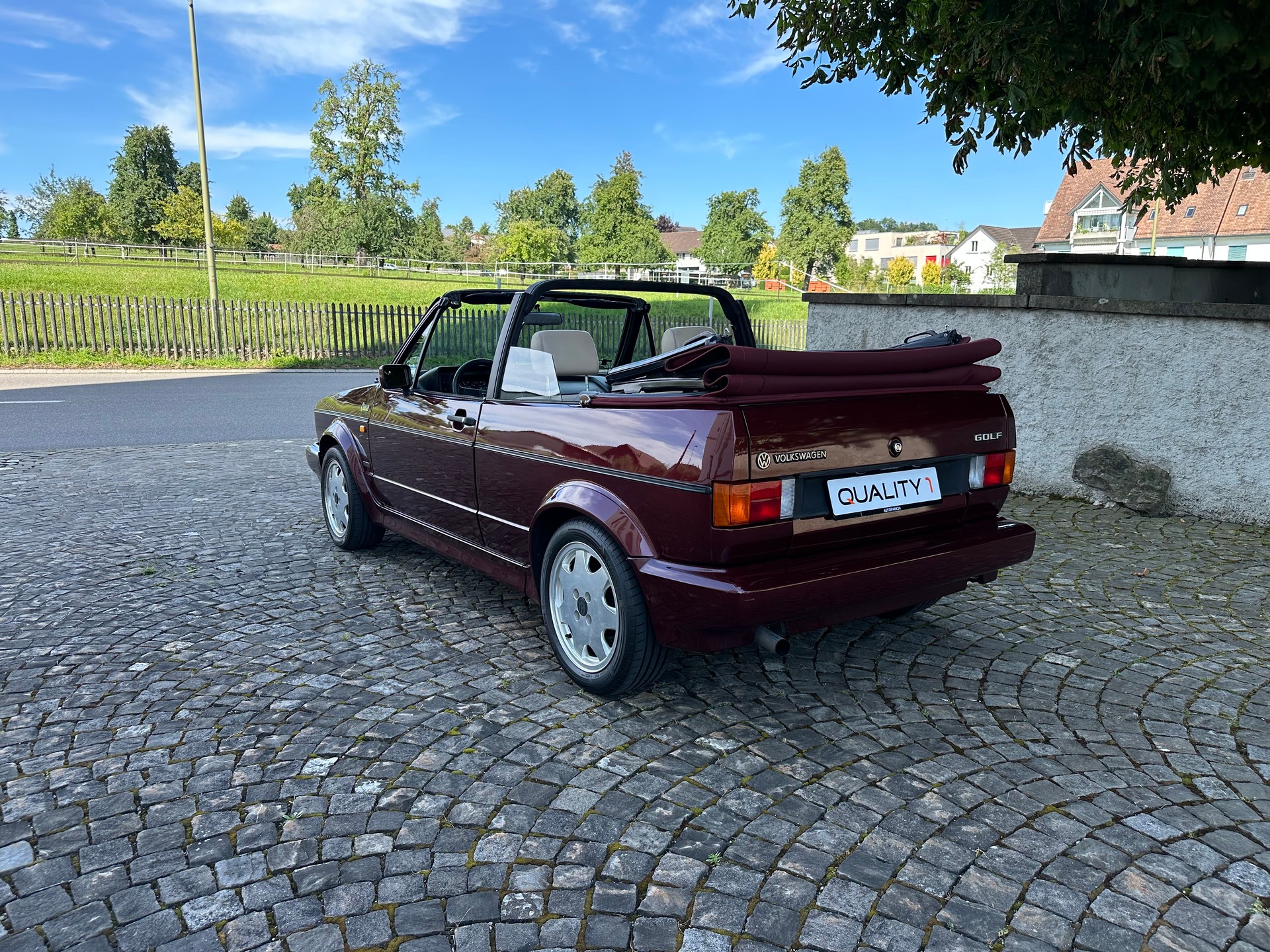 VW Golf Cabriolet 1800 (GL) Karmann Classic Line / Ab MFK /Frisch ab Service / Leder / elektrisches Verdeck / Sitzheizung-image-8