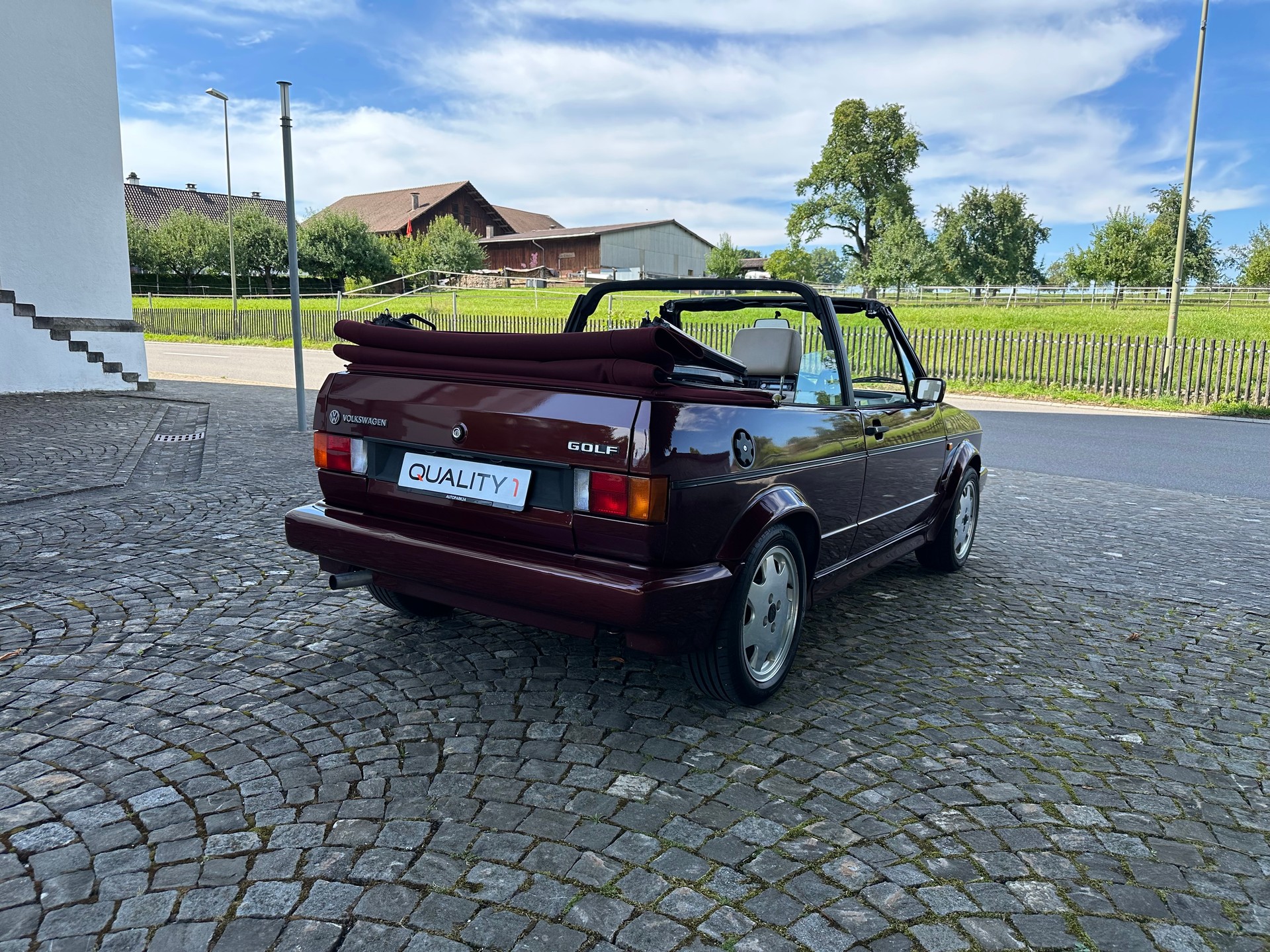 VW Golf Cabriolet 1800 (GL) Karmann Classic Line / Ab MFK /Frisch ab Service / Leder / elektrisches Verdeck / Sitzheizung-image-6